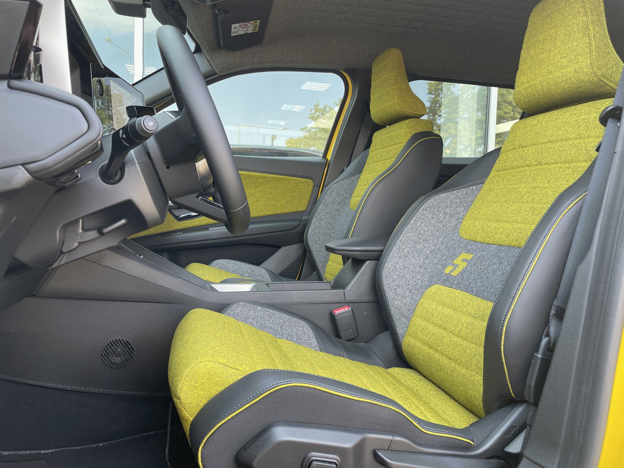 Renault R5, E-Tech 52 kWh Iconic cinq150k - fotka 5