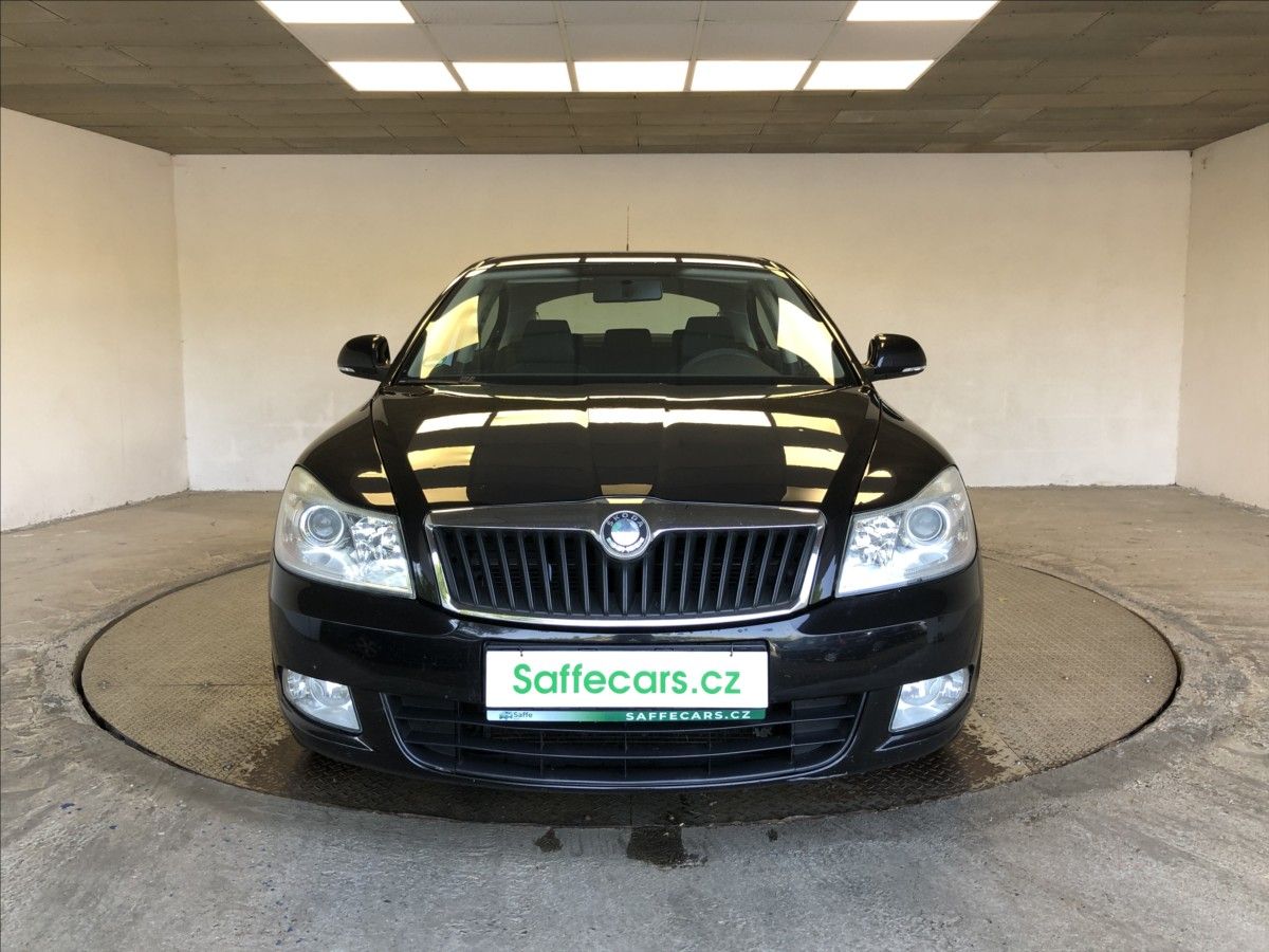Škoda Octavia, 1,4 16V MPI - fotka 2