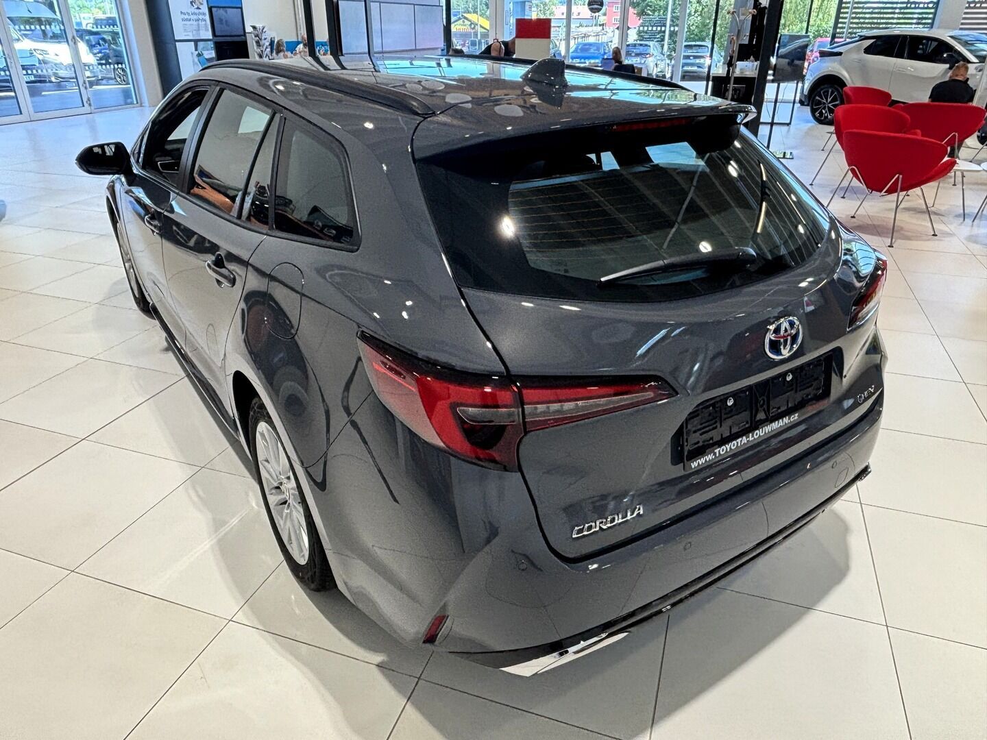 Toyota Corolla, 1,8   TS Comfort Tech HEV - fotka 5