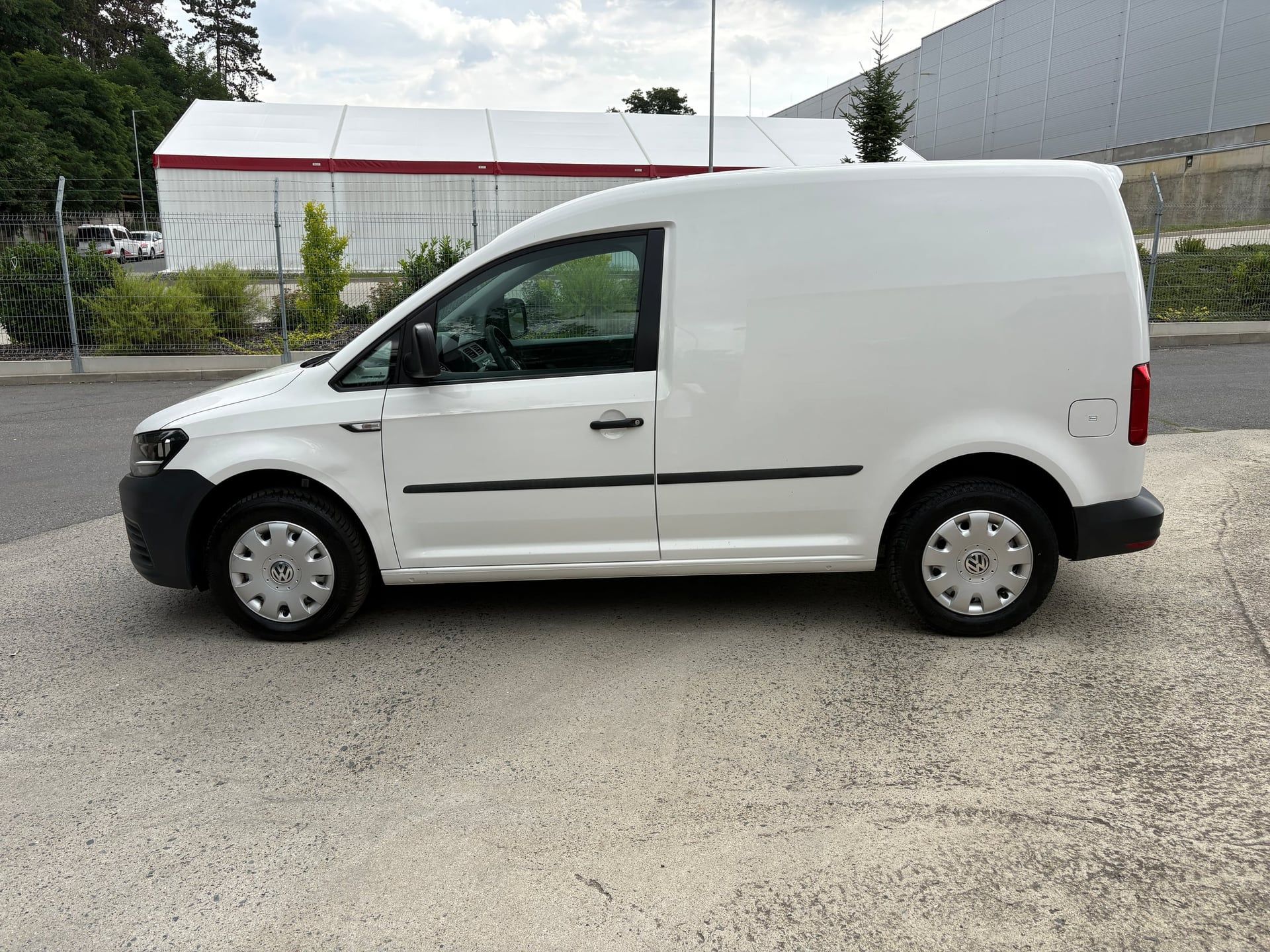 Volkswagen Caddy, 2.0 TDI/servis/ČR-1.maj./tažné - fotka 4