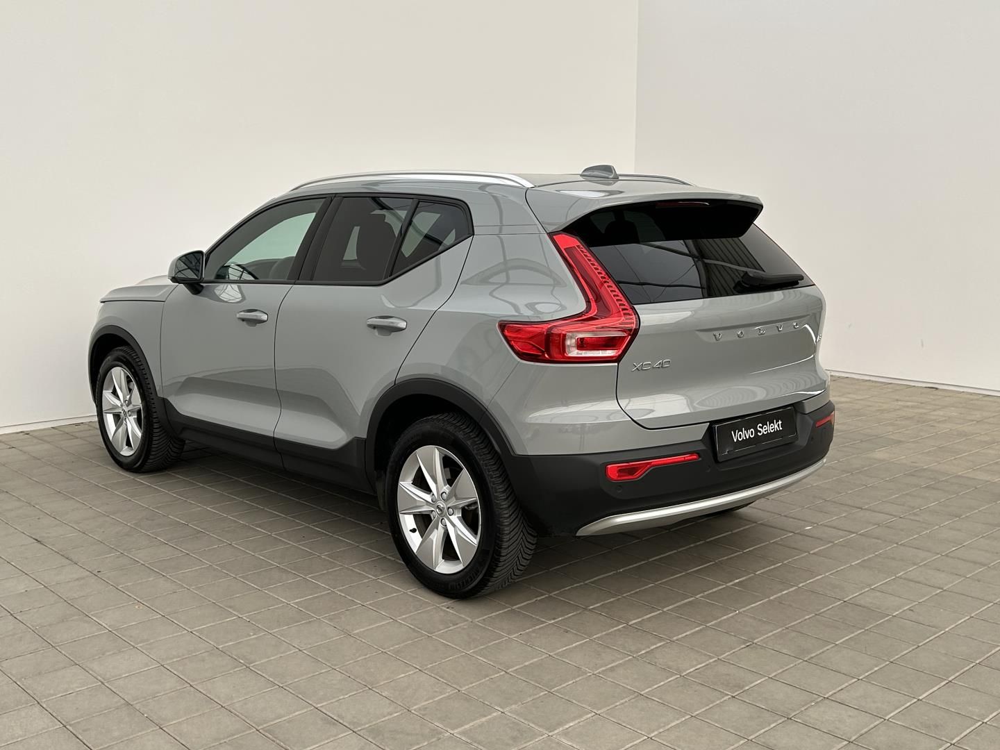 Volvo XC40, 2.0B3 120kW CORE - fotka 4