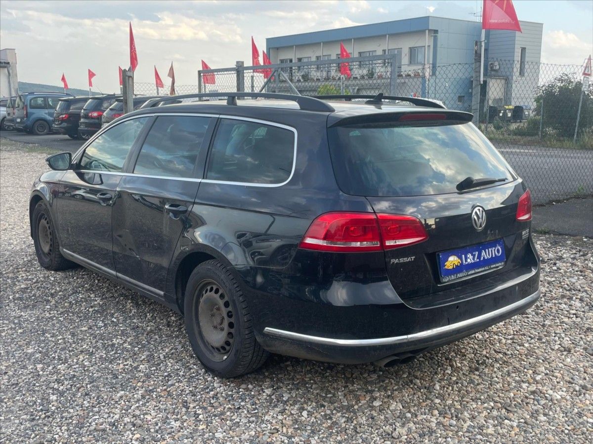 Volkswagen Passat, 2,0 TDI - fotka 4