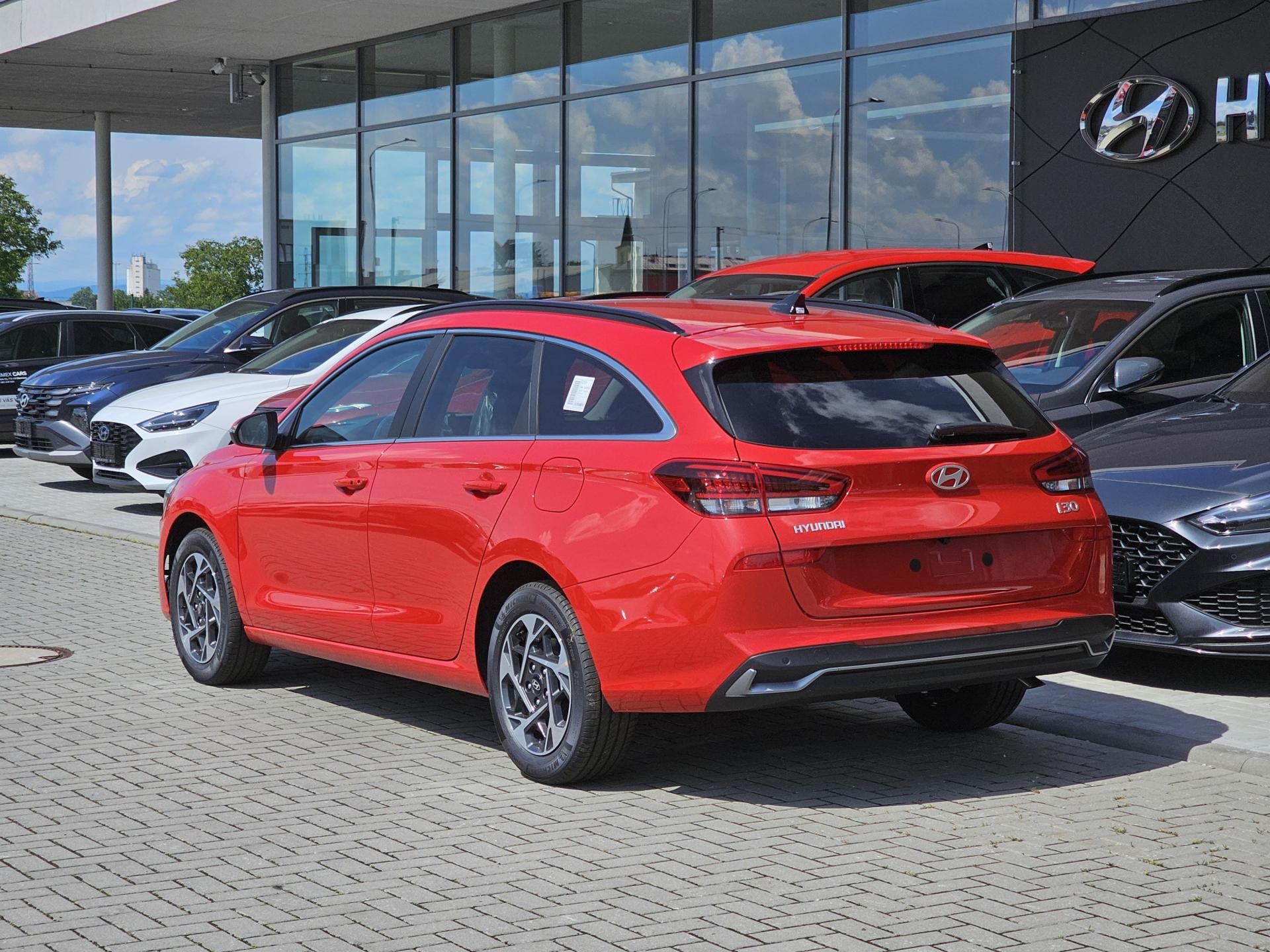 Hyundai i30, WG 1,6 T-GDI DCT GO CZECH - fotka 4