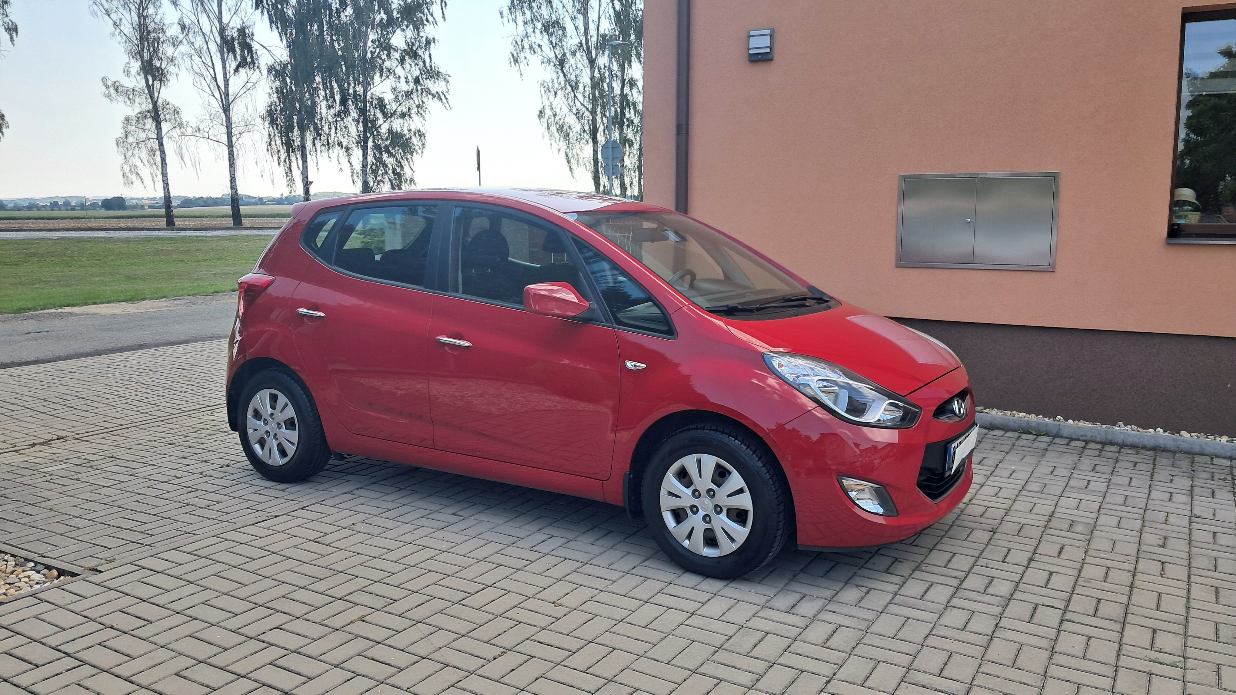 Hyundai ix20, 1.4i / najeto 79 000 km - fotka 5