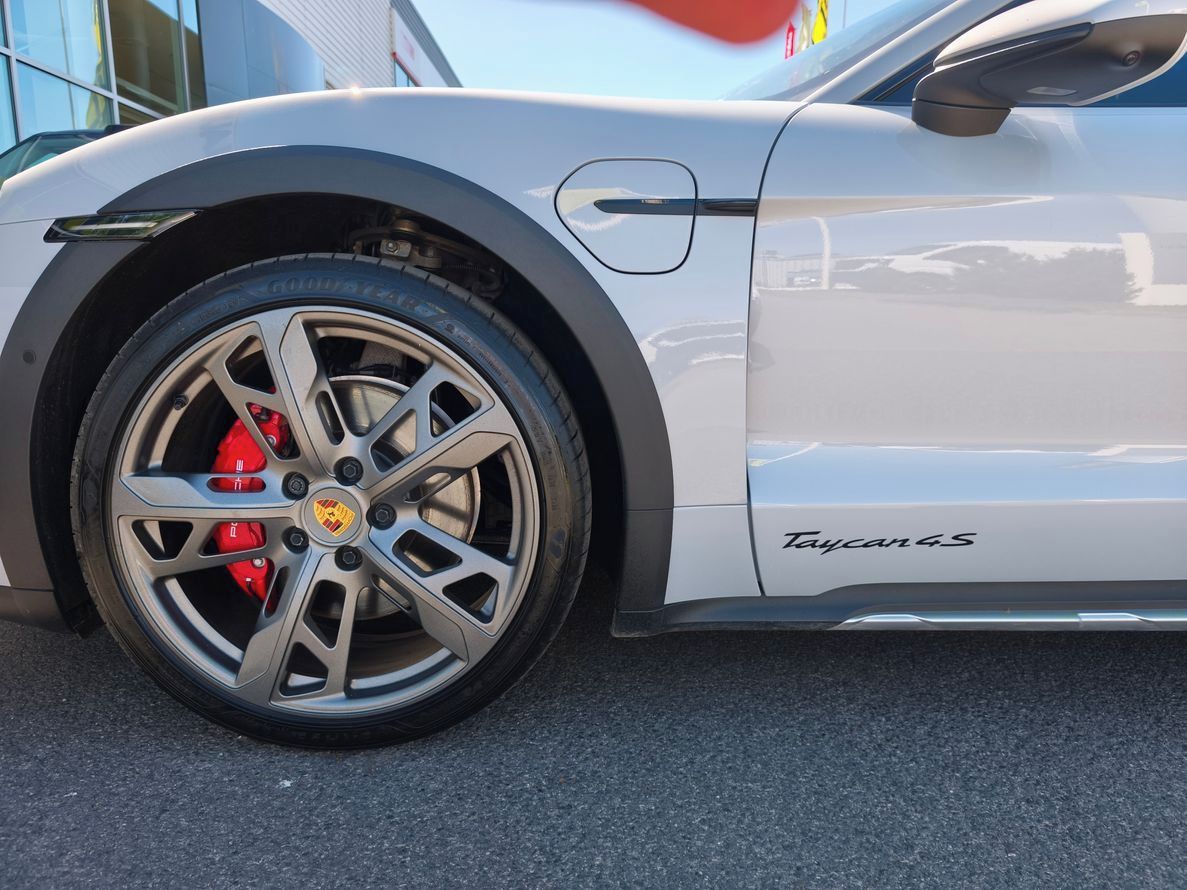Porsche Taycan, 4S Cross Turismo - fotka 6