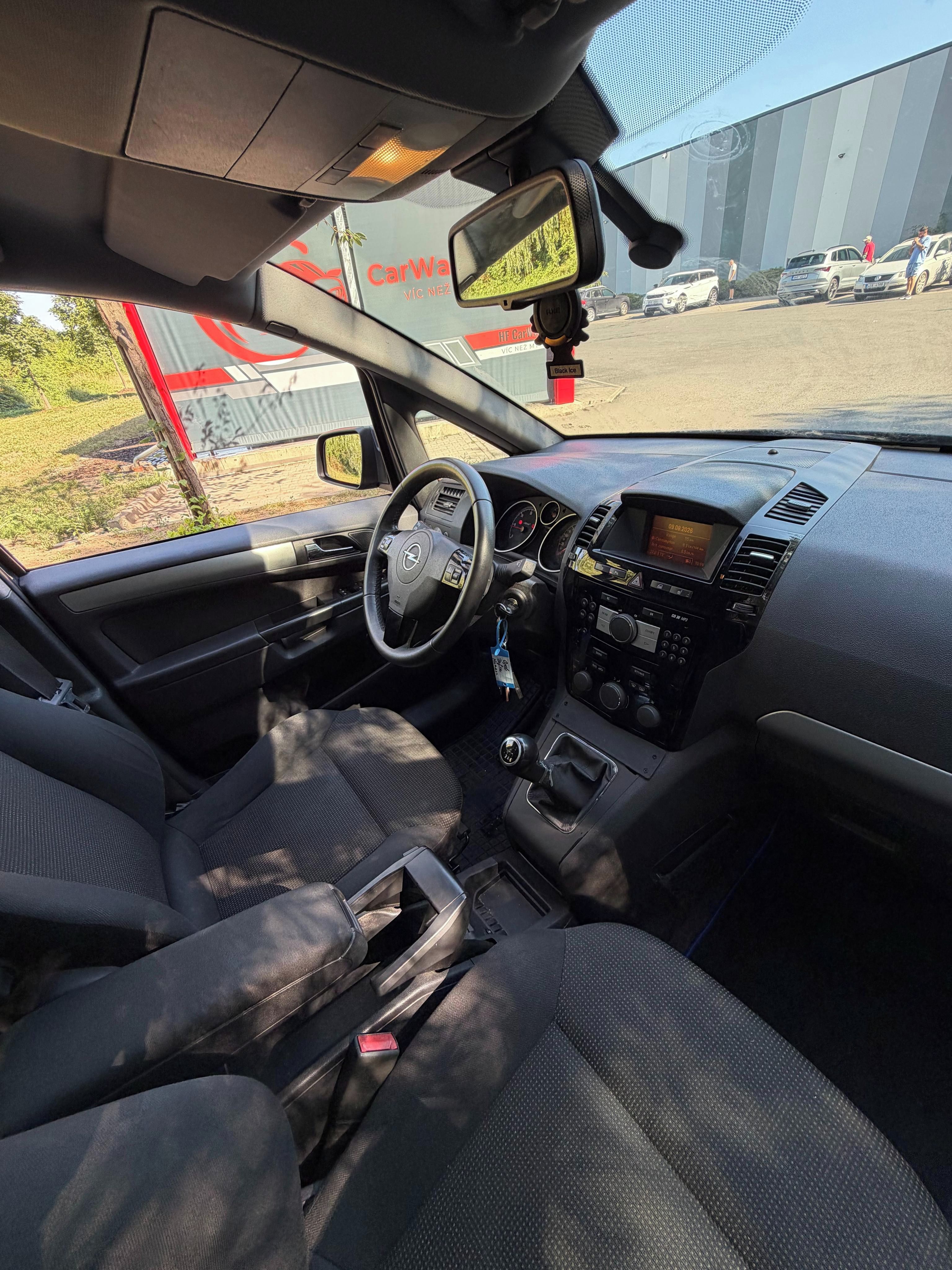 Opel Zafira, Opel Zafira B 1.7 CDTi 92 kW - fotka 6