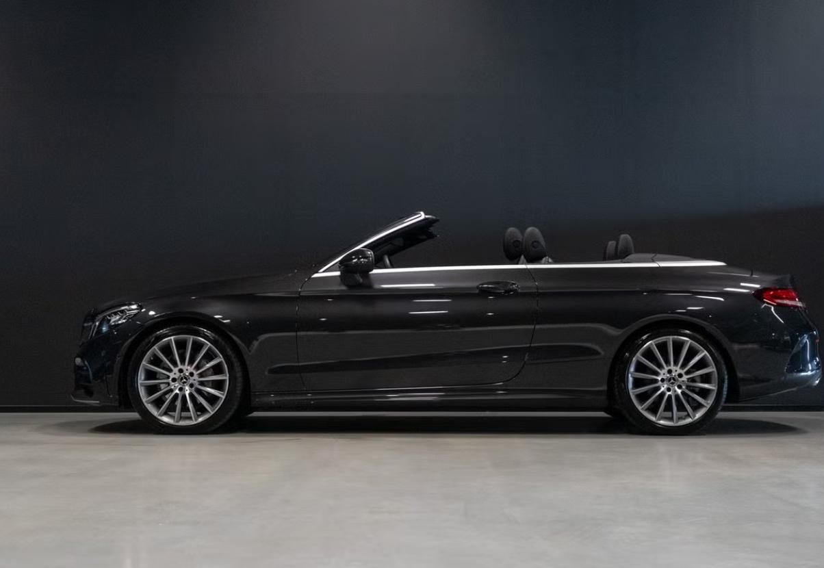 Mercedes-Benz Třídy C, 200 AMG Kamera LED Ambient - fotka 3