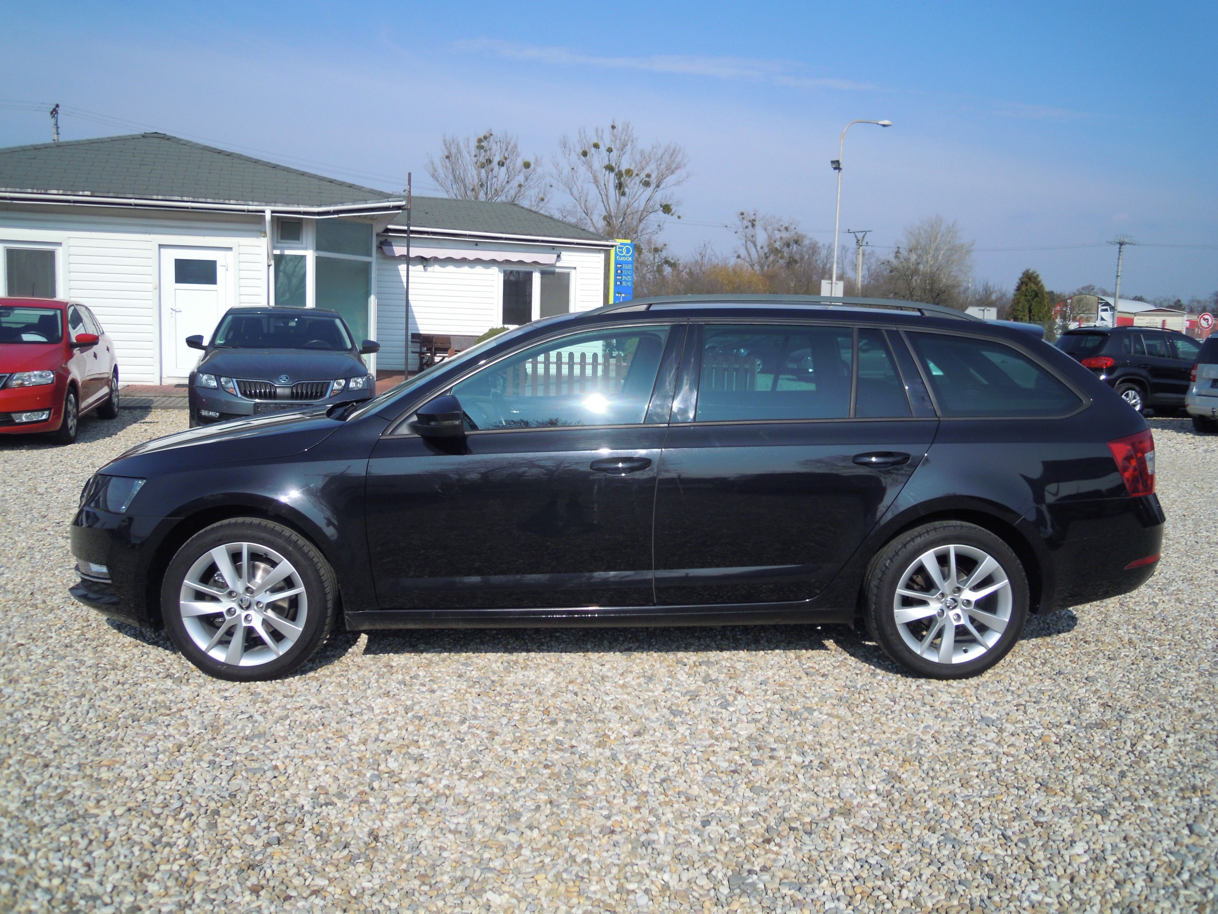 Škoda Octavia, 1.5TSi SERVIS - ORIG.KM - fotka 2