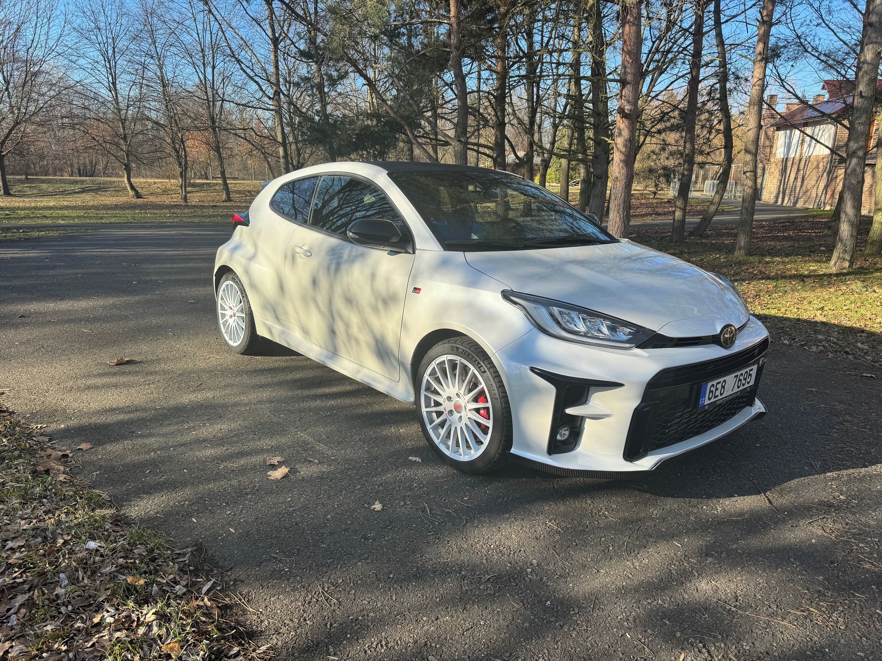 Toyota Yaris, Packet sport, PPF, bílá perleť - fotka 2