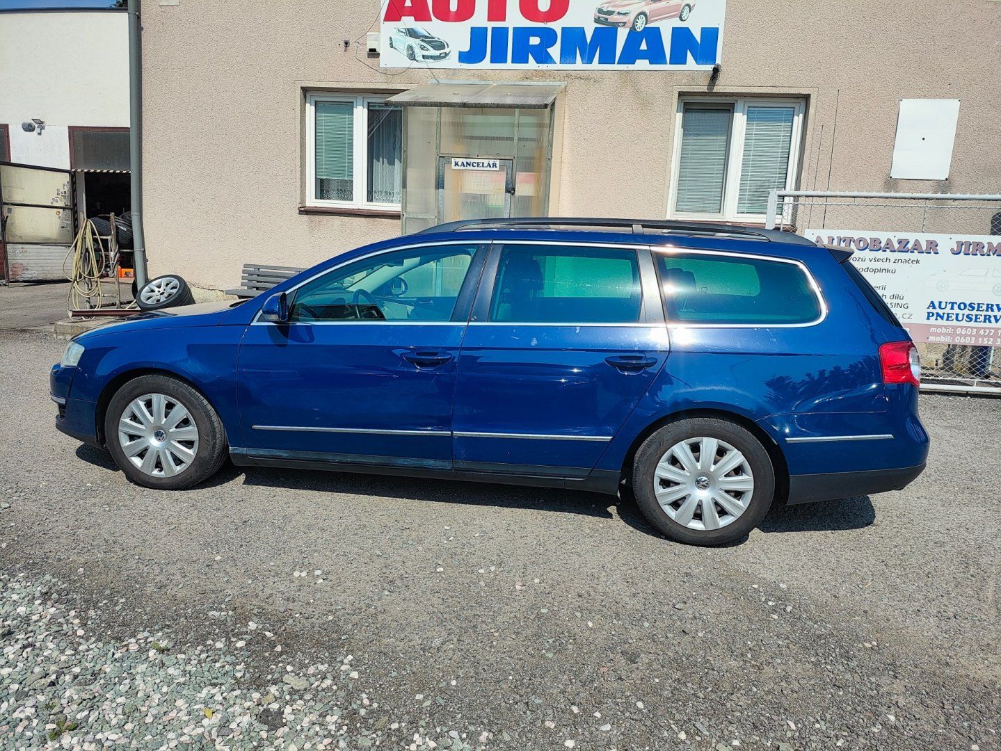 Volkswagen Passat, 2,0 TDi Comfortline - fotka 5