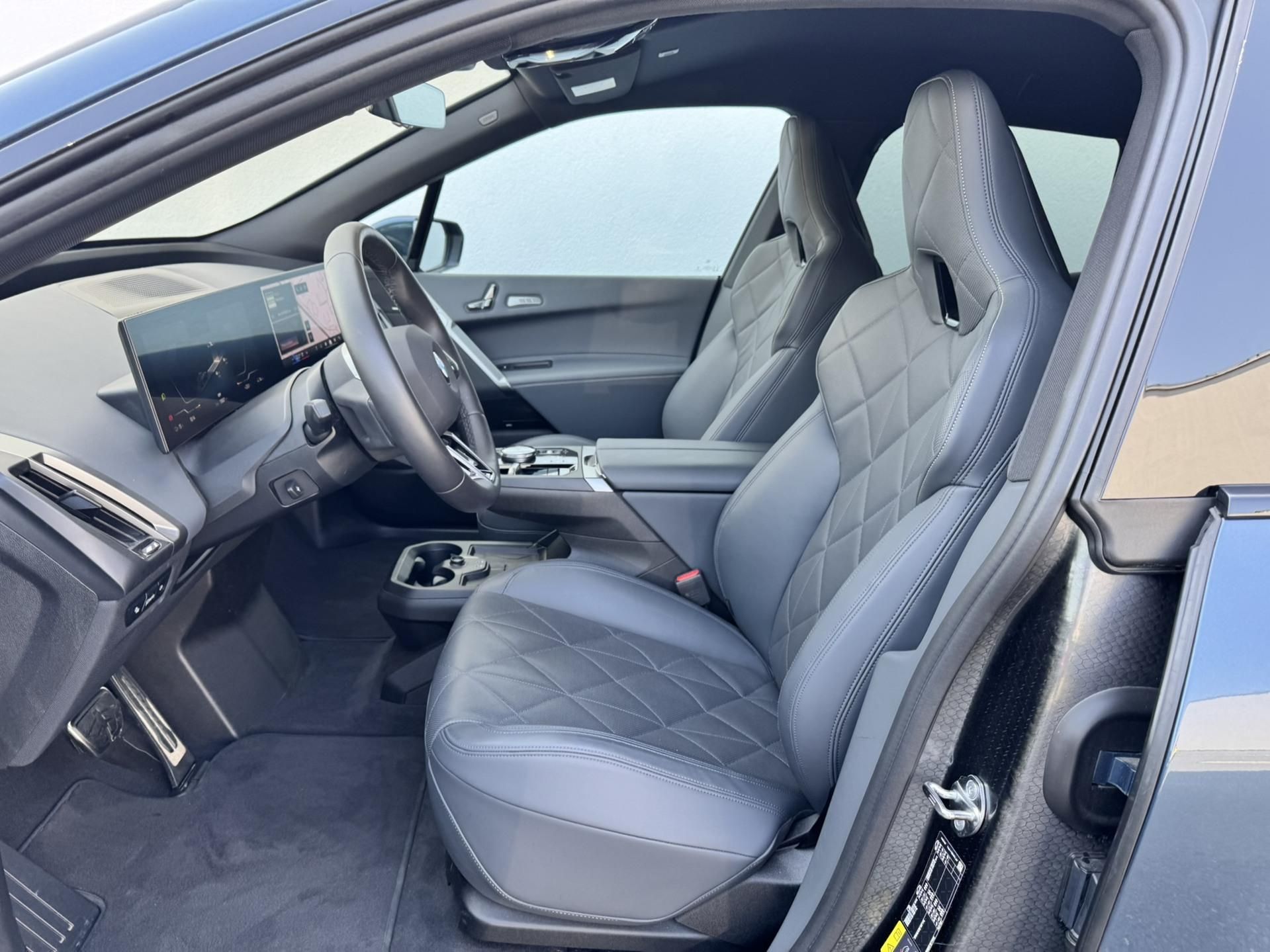 BMW iX, iX xDrive45 Mpaket - fotka 6