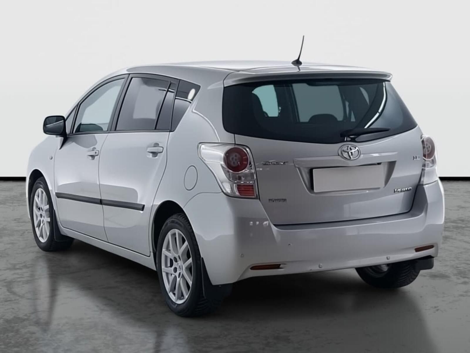Toyota Verso, 1.8 Valvematic, Navi - fotka 4