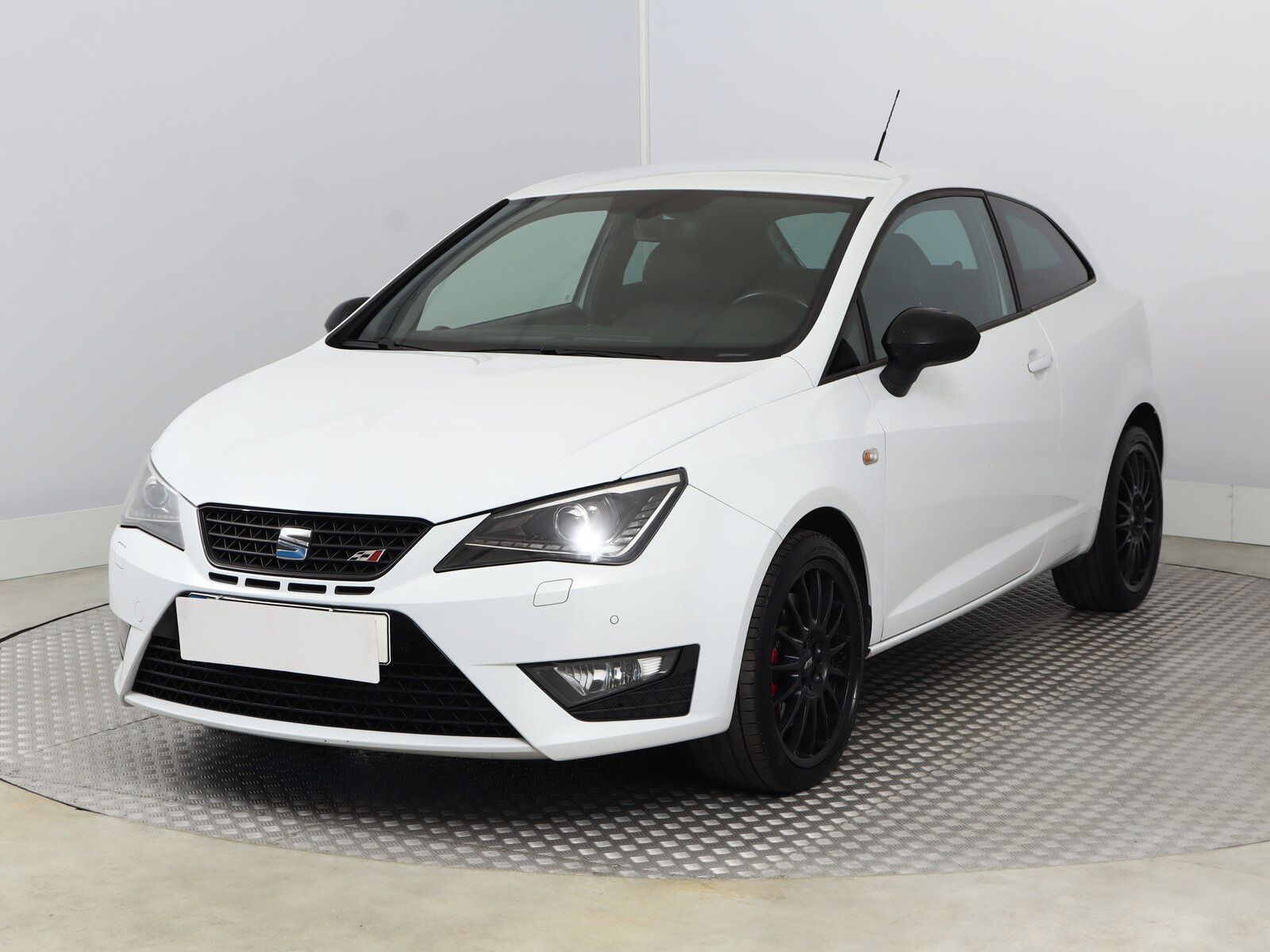Seat Ibiza, 1.8 TSI Cupra, Serv.kniha - fotka 2