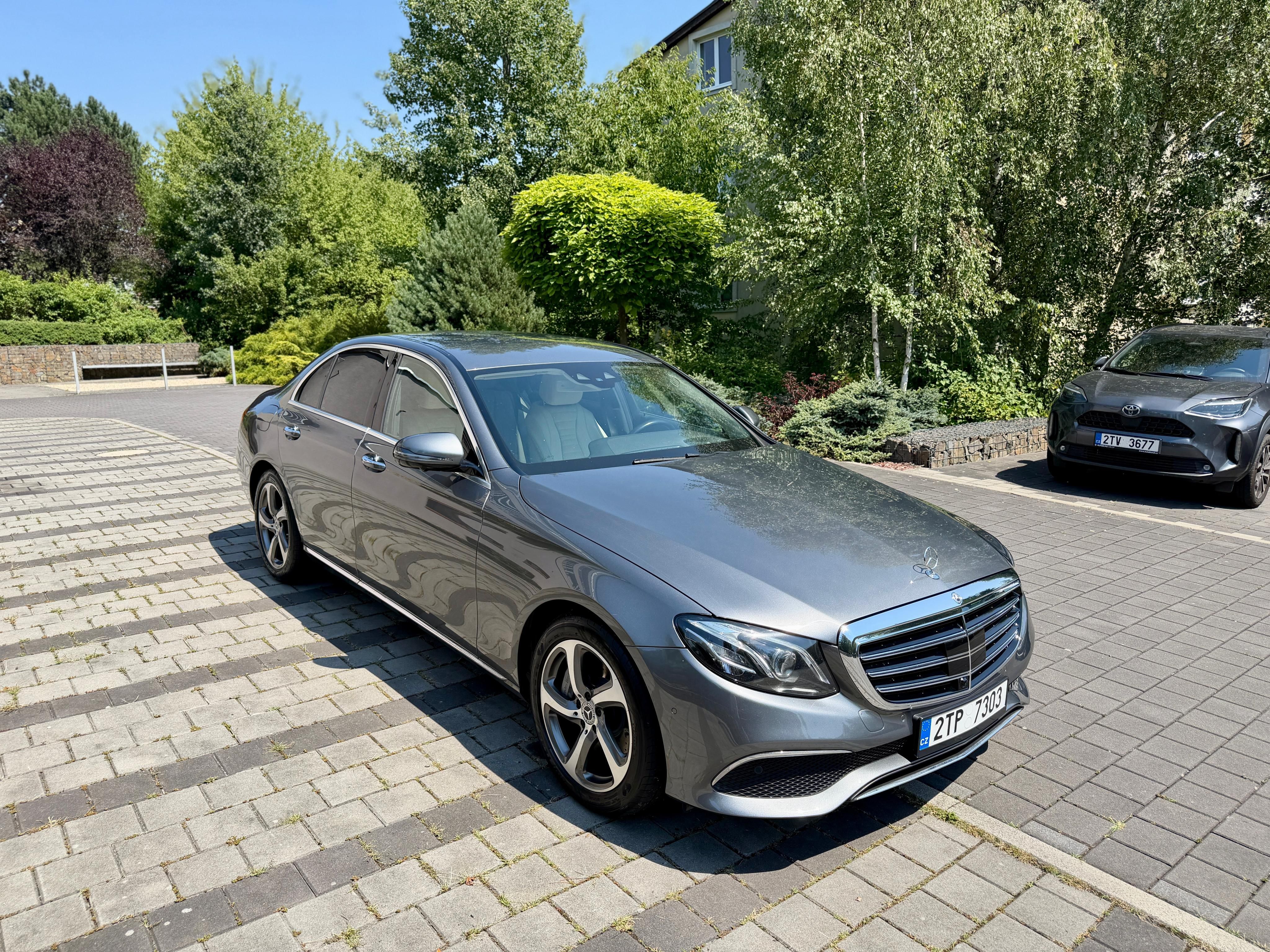 Mercedes-Benz Třídy E, 350 d 4MATIC, AIRMATIC, 9G-Tro - fotka 6
