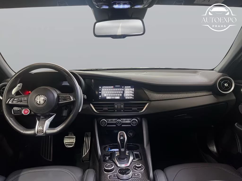 Alfa Romeo Giulia, Quadrifoglio 2.9 V6 Bi-Turbo - fotka 5