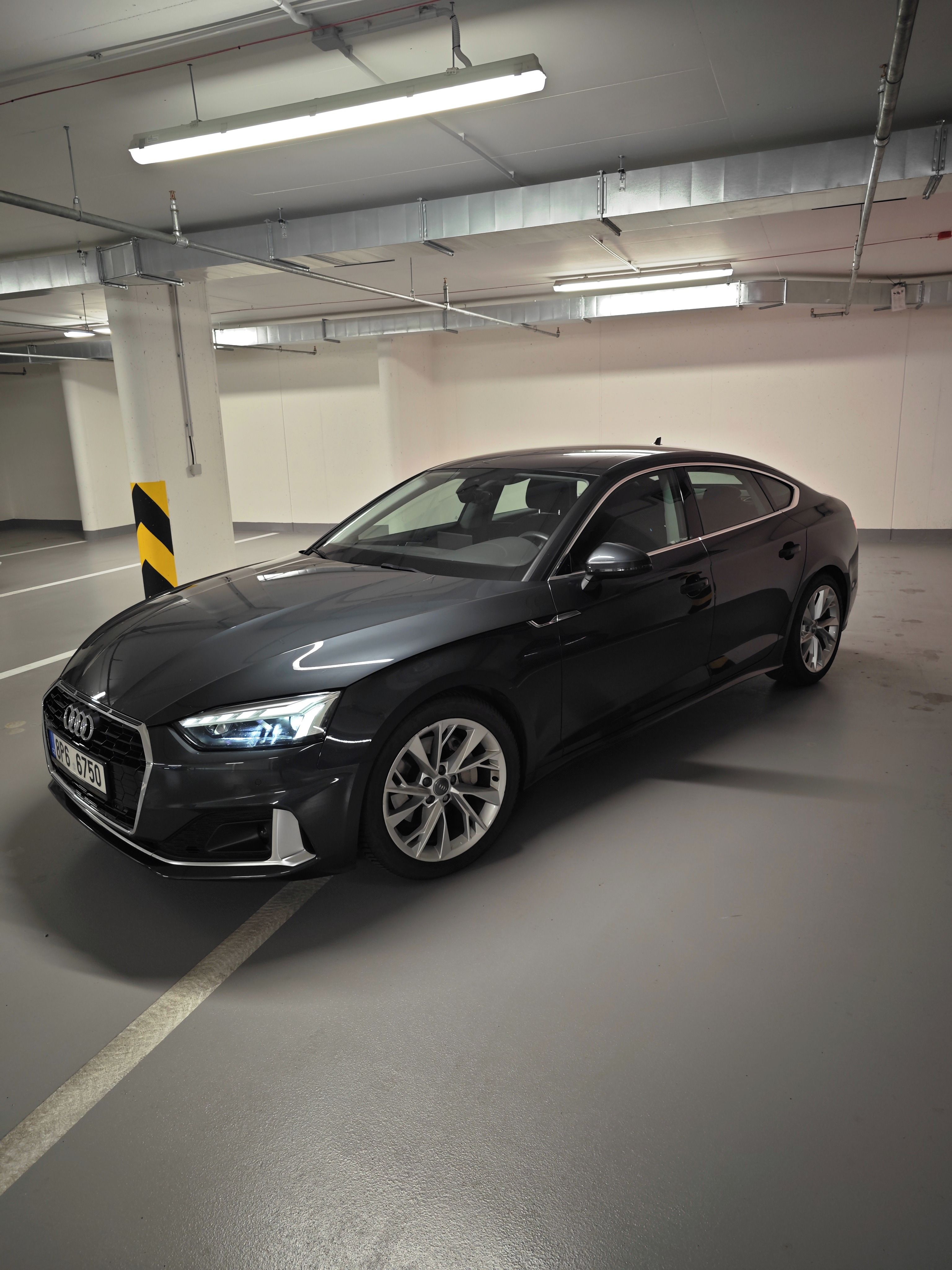 Audi A5, 2.0 TDI Sportback Masáž. sedač - fotka 6