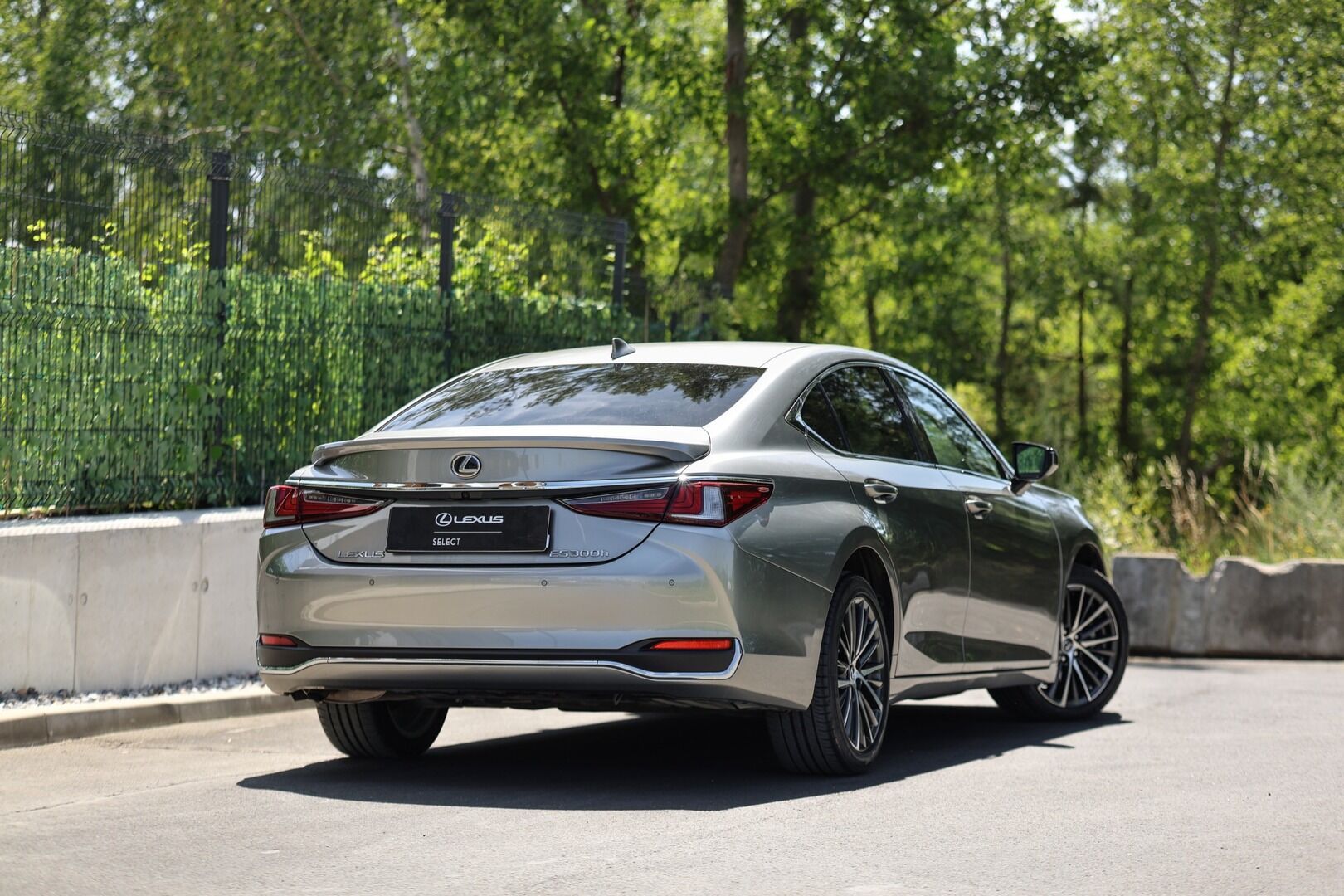 Lexus ES 300h, 300H 2,5 HEV LIMITED EDITION - fotka 3