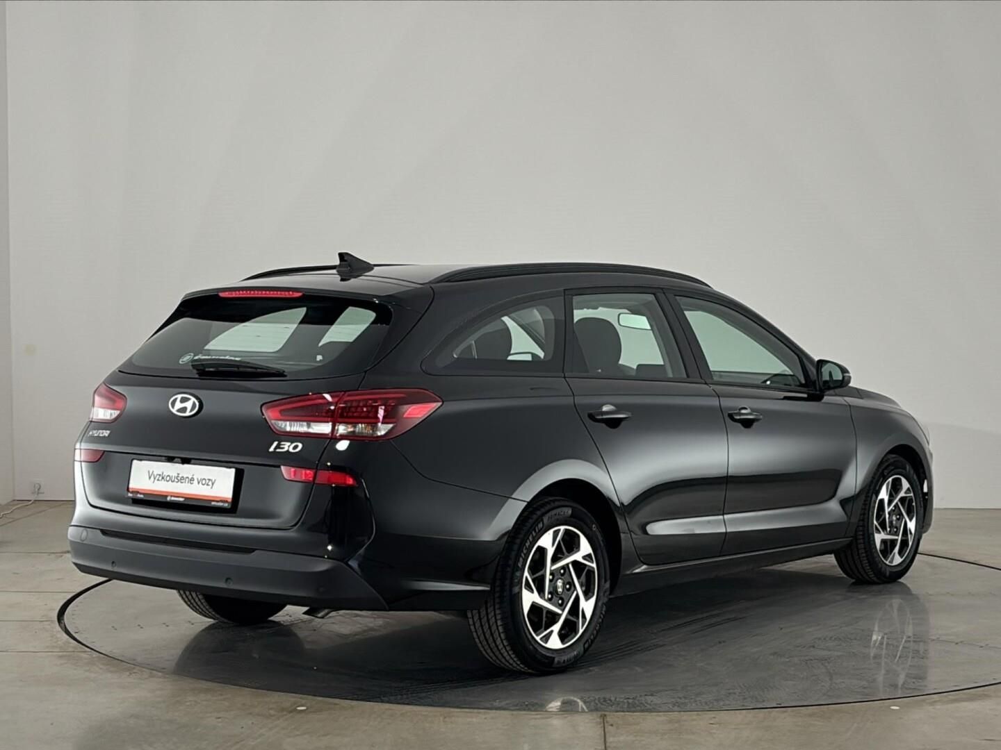 Hyundai i30, 1.5 T-GDI / 103 kW Smart DCT - fotka 2