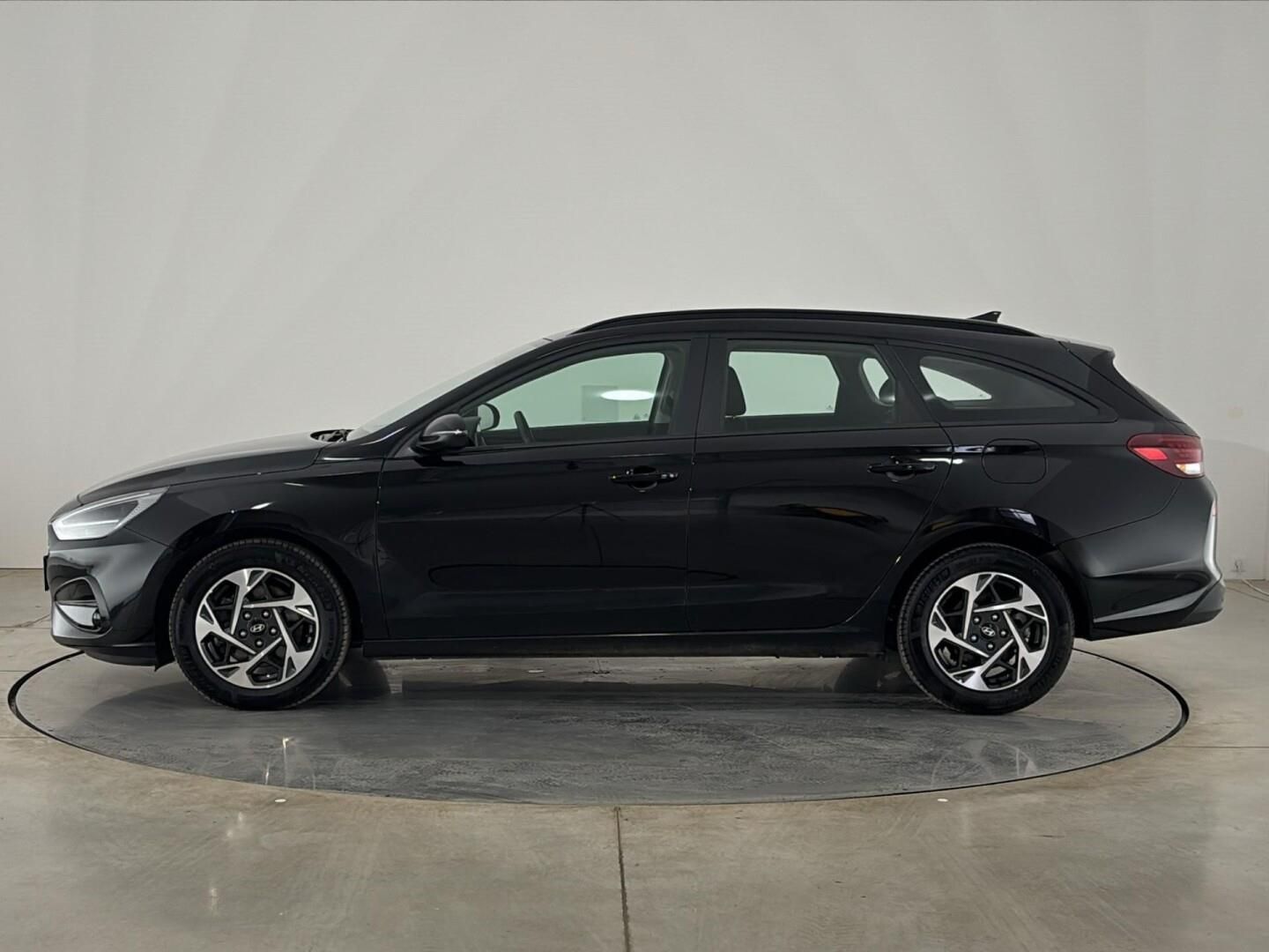 Hyundai i30, 1.5 T-GDI / 103 kW Smart DCT - fotka 3