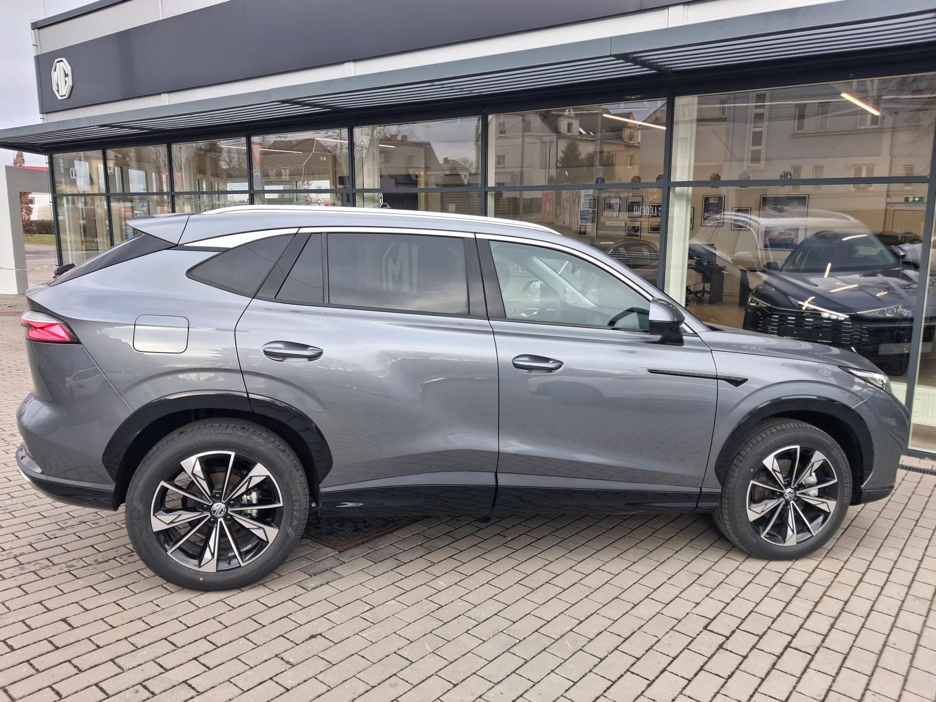 MG HS, EXCLUSIVE 1.5TGI 125kW 7DCT - fotka 5