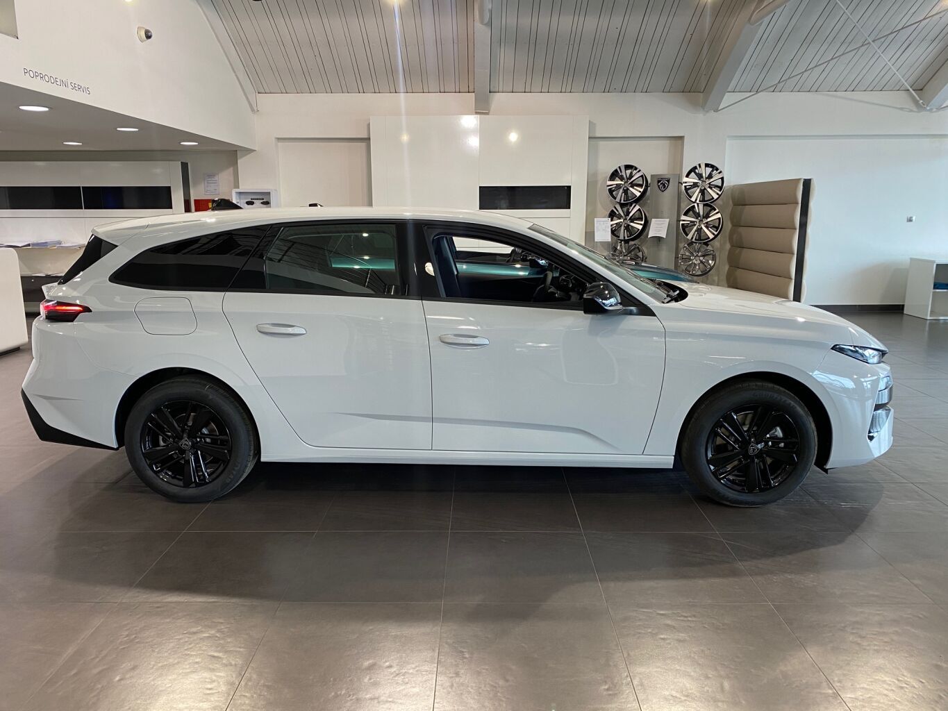 Peugeot 308, SW STYLE BlueHDi 130 EAT8 - 23 - fotka 6