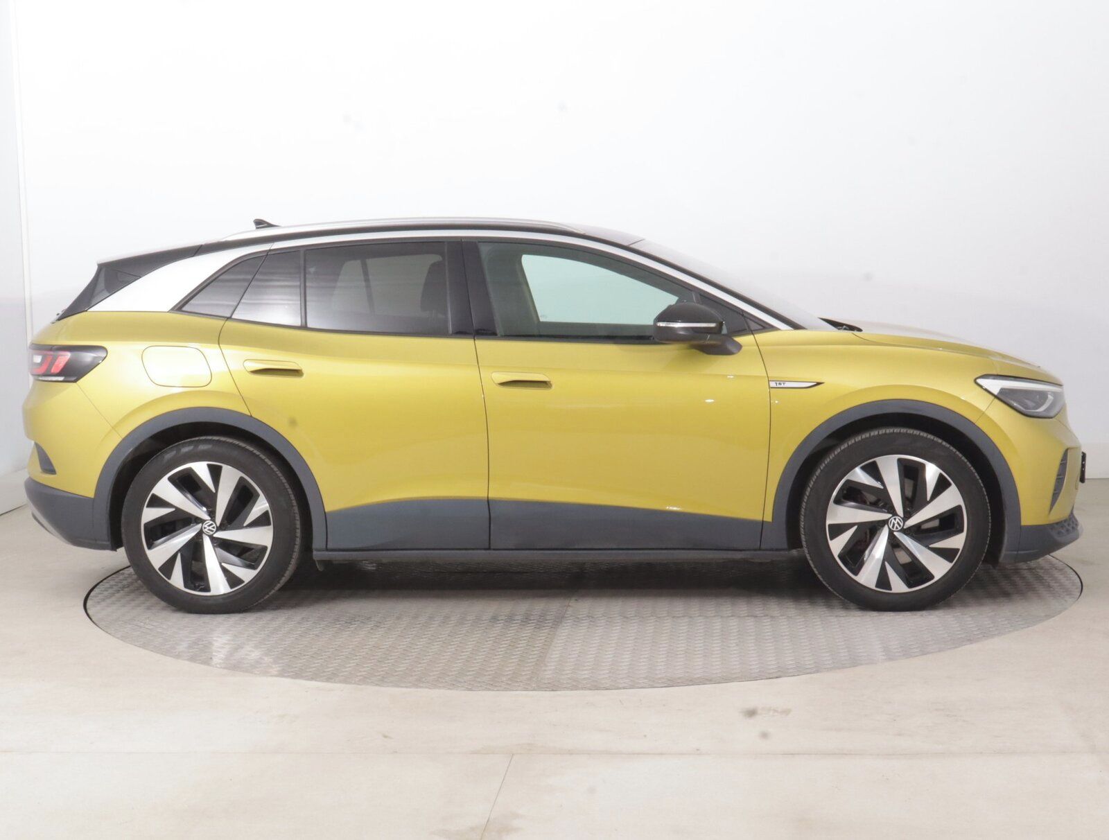Volkswagen ID.4, Pro Perf. (82 kWh), SoH 87% - fotka 6