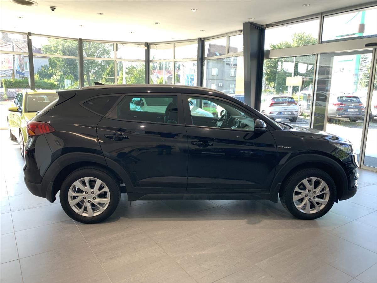 Hyundai Tucson, 1,6 CRDI MT IceBreaker, tažné - fotka 4