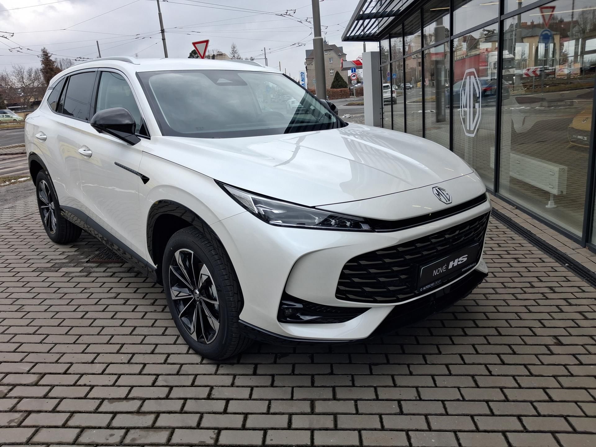 MG HS, EXCLUSIVE 1.5TGI 125kW 7DCT - fotka 6