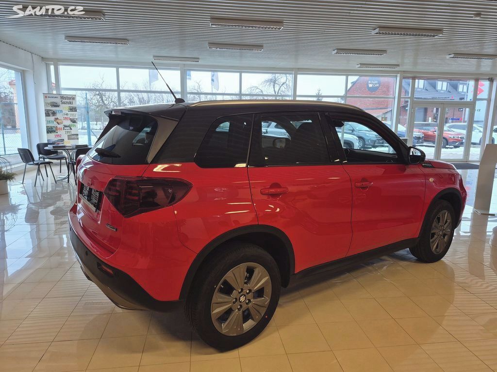 Suzuki Vitara, 1,4 Premium 4x4 AllGrip - fotka 3