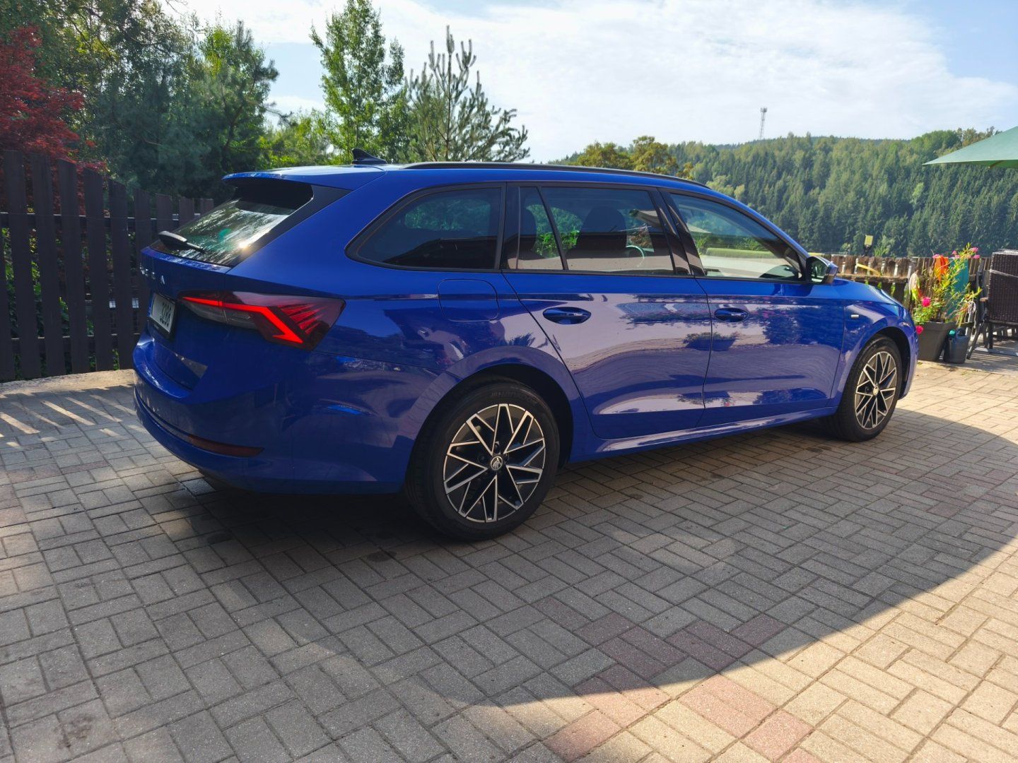 Škoda Octavia, 2.0 TDI,85kw,serviska,DPH - fotka 3