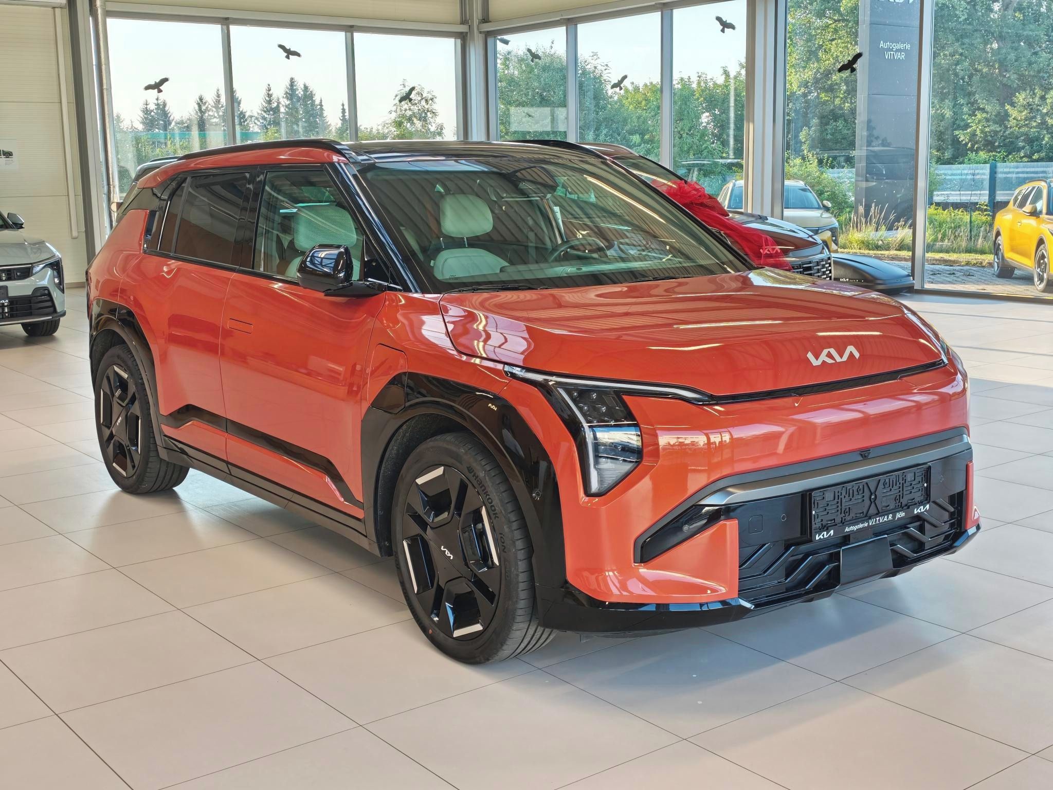 Kia EV3, 4x2 GT-LINE 150 kW + PANORAMA - fotka 3