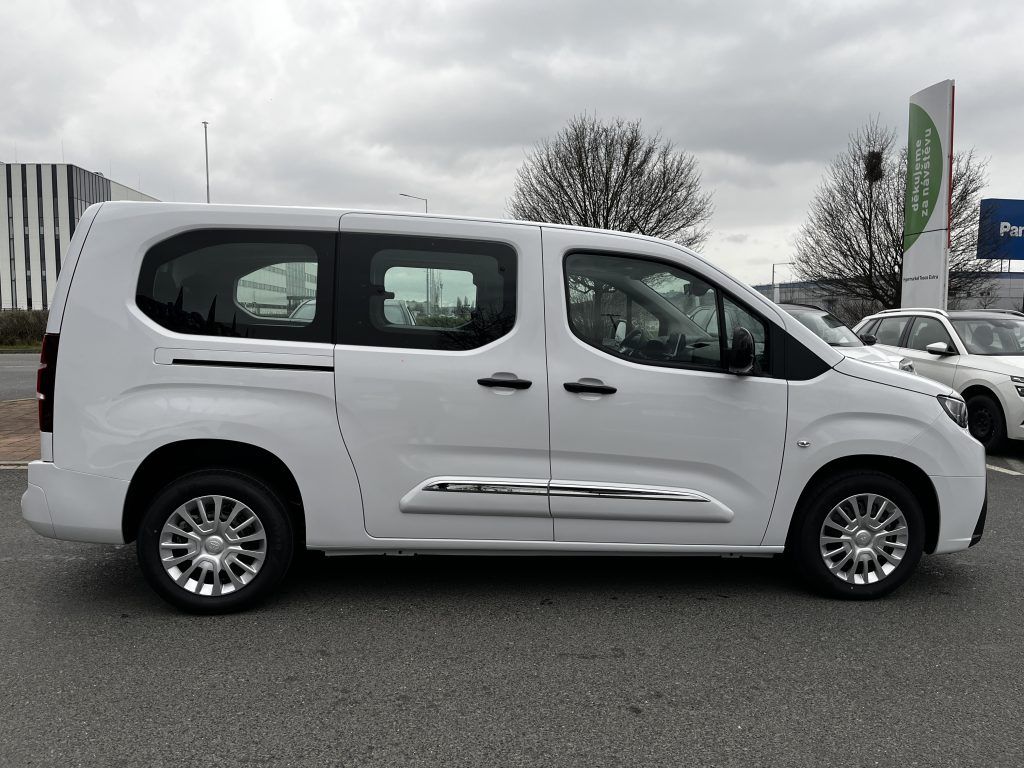 Toyota Proace City Verso, 1.5D MT Business ODBĚR 11/2026 - fotka 3