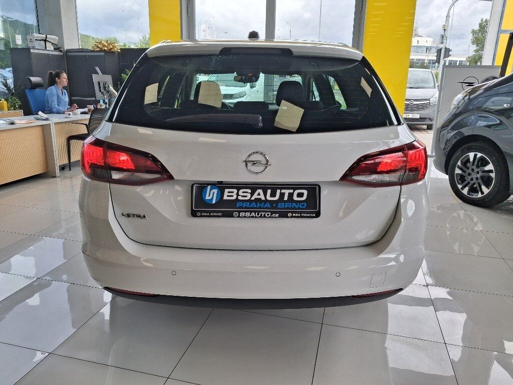 Opel Astra, 1.5CDTi 77kW 2022 - fotka 5