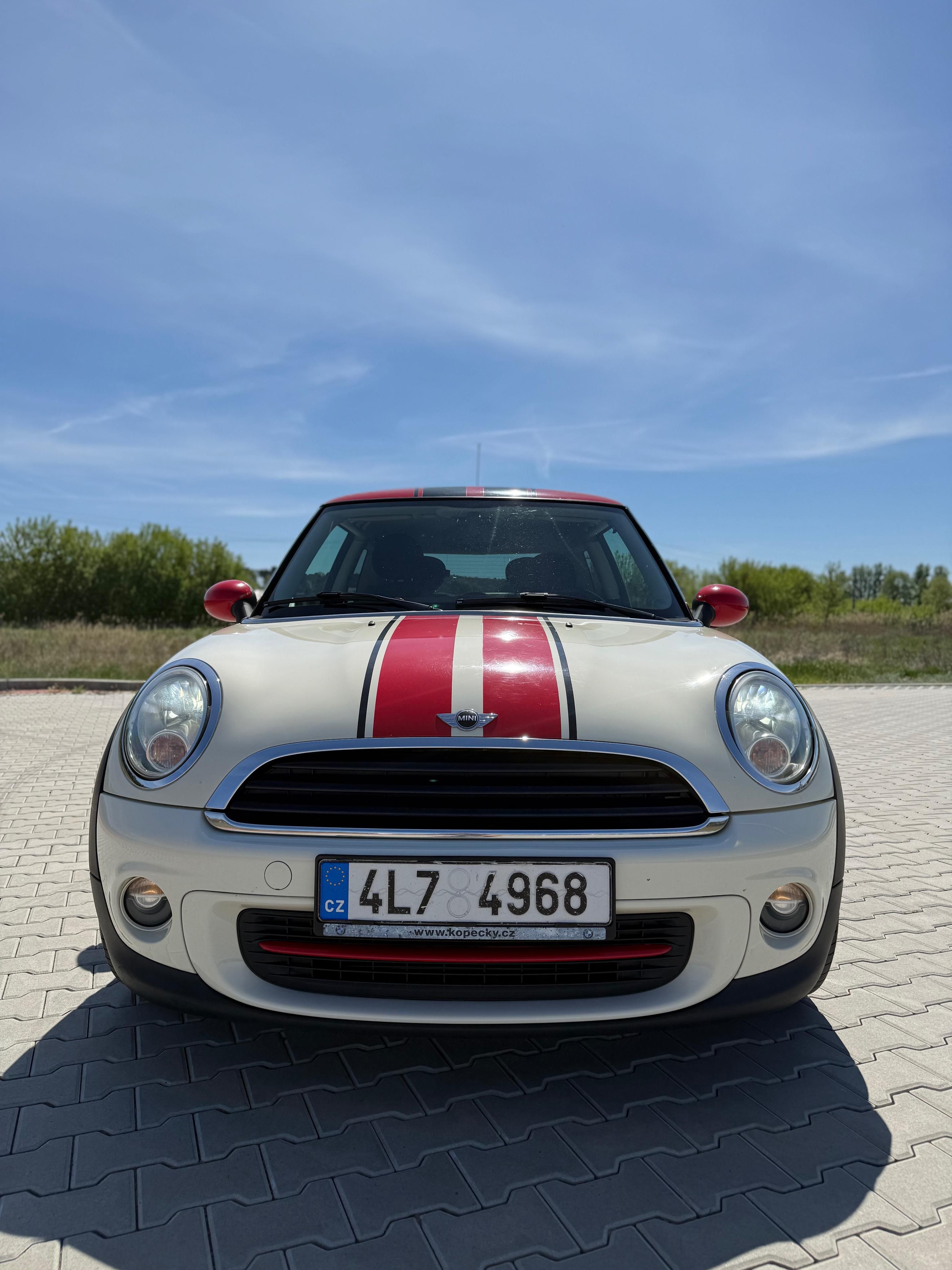 Mini One, MINI One 1.6 benzín, 2013 - fotka 6