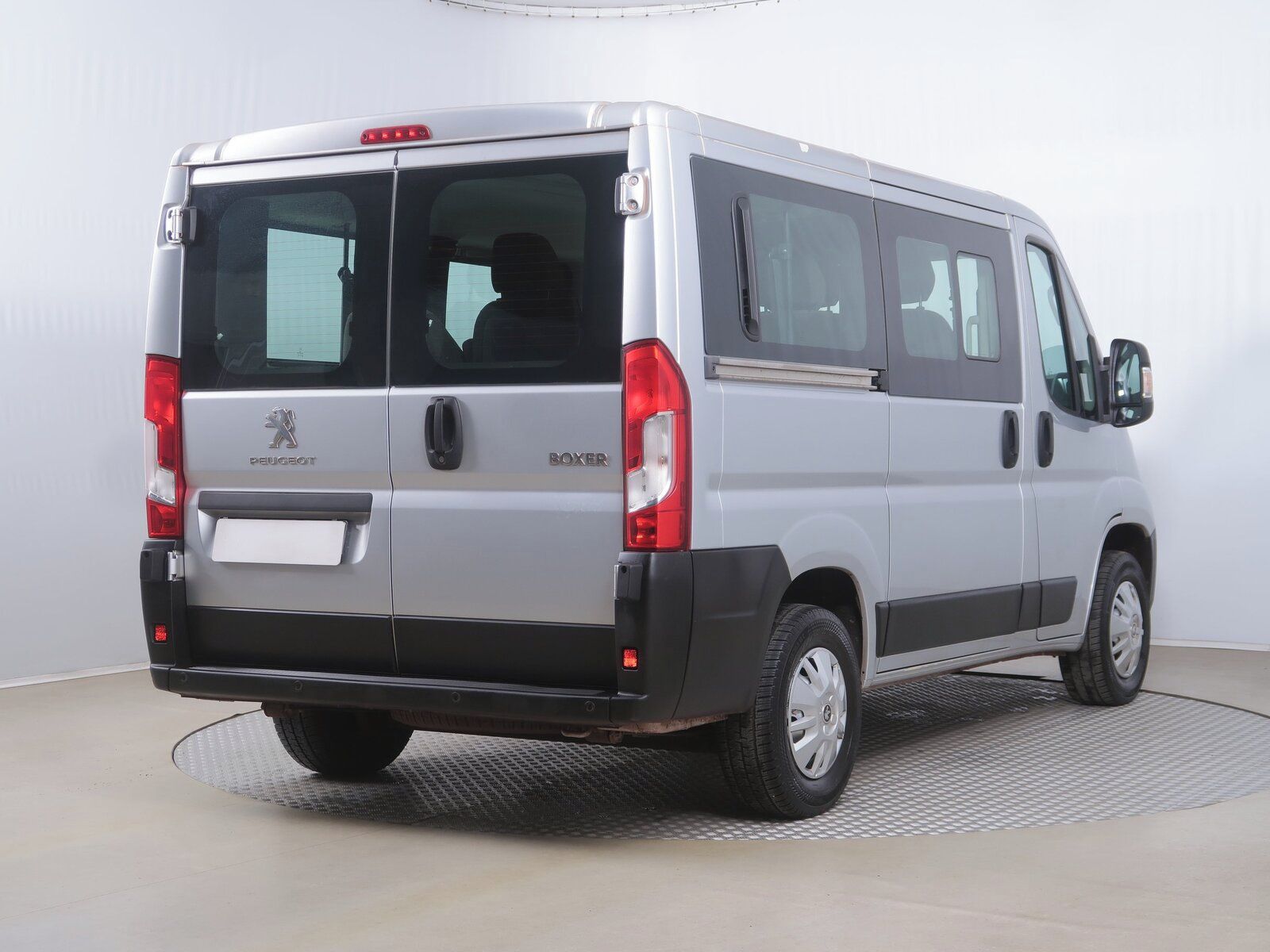 Peugeot Boxer, 2.2 BlueHDi, L1H1, Kombi - fotka 5