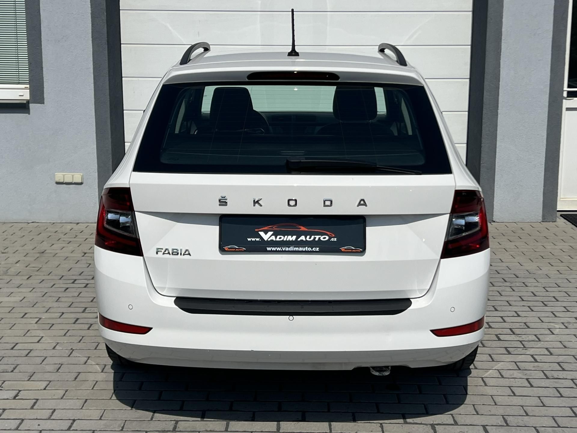 Škoda Fabia, 1.0 TSI 70KW STYLE ČR 1MAJITEL - fotka 6