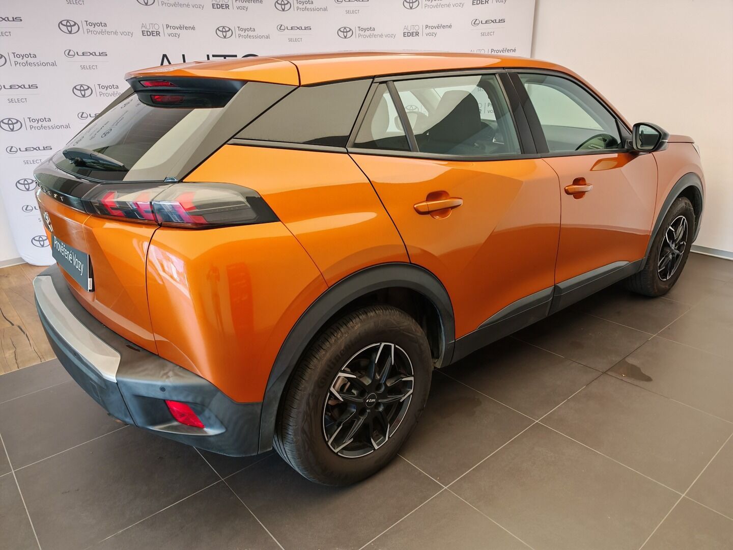 Peugeot 2008, 1.2 Benzin - fotka 4