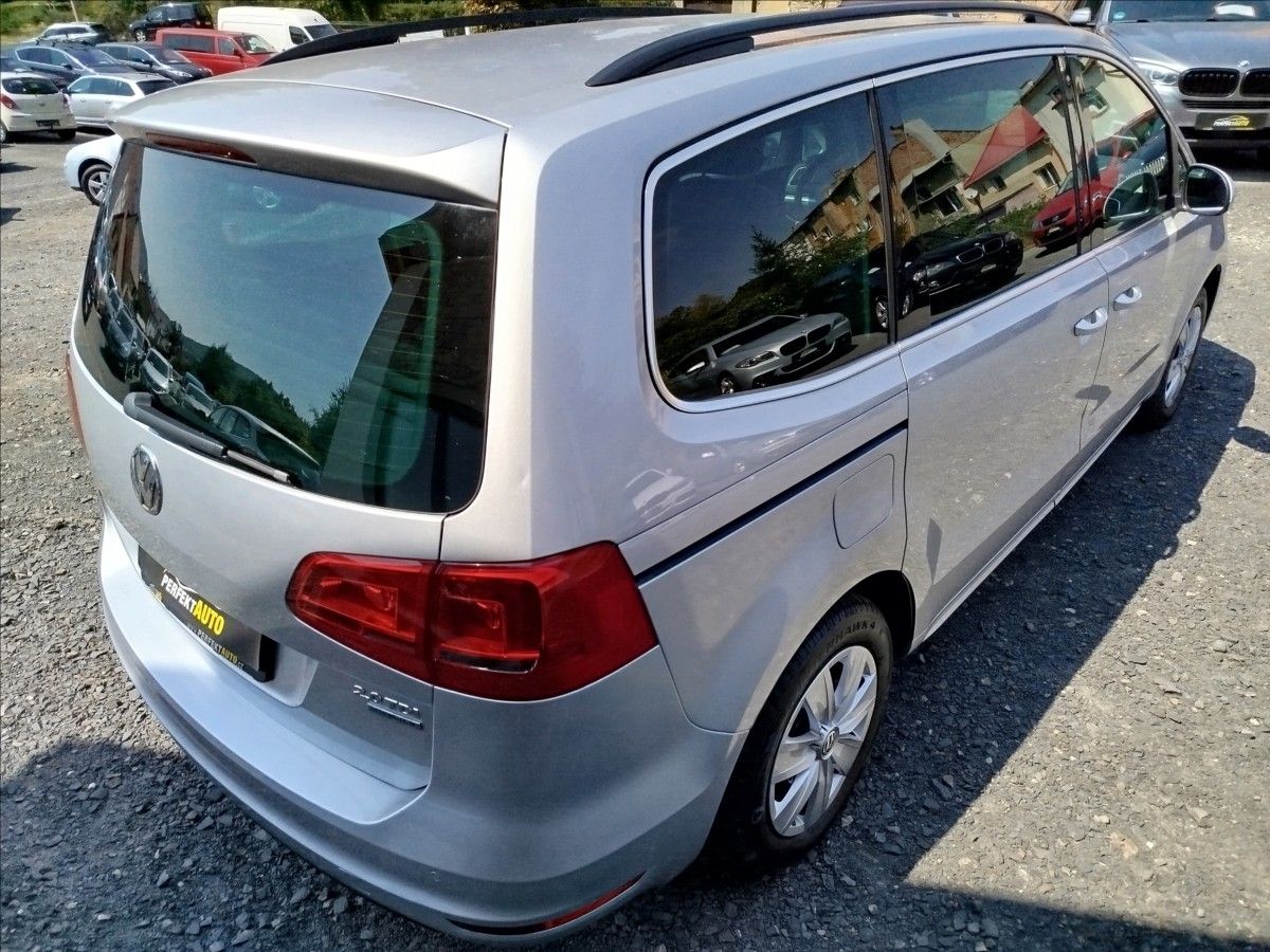 Volkswagen Sharan, 2,0 TDi 103 kW, 7-MÍST - fotka 6
