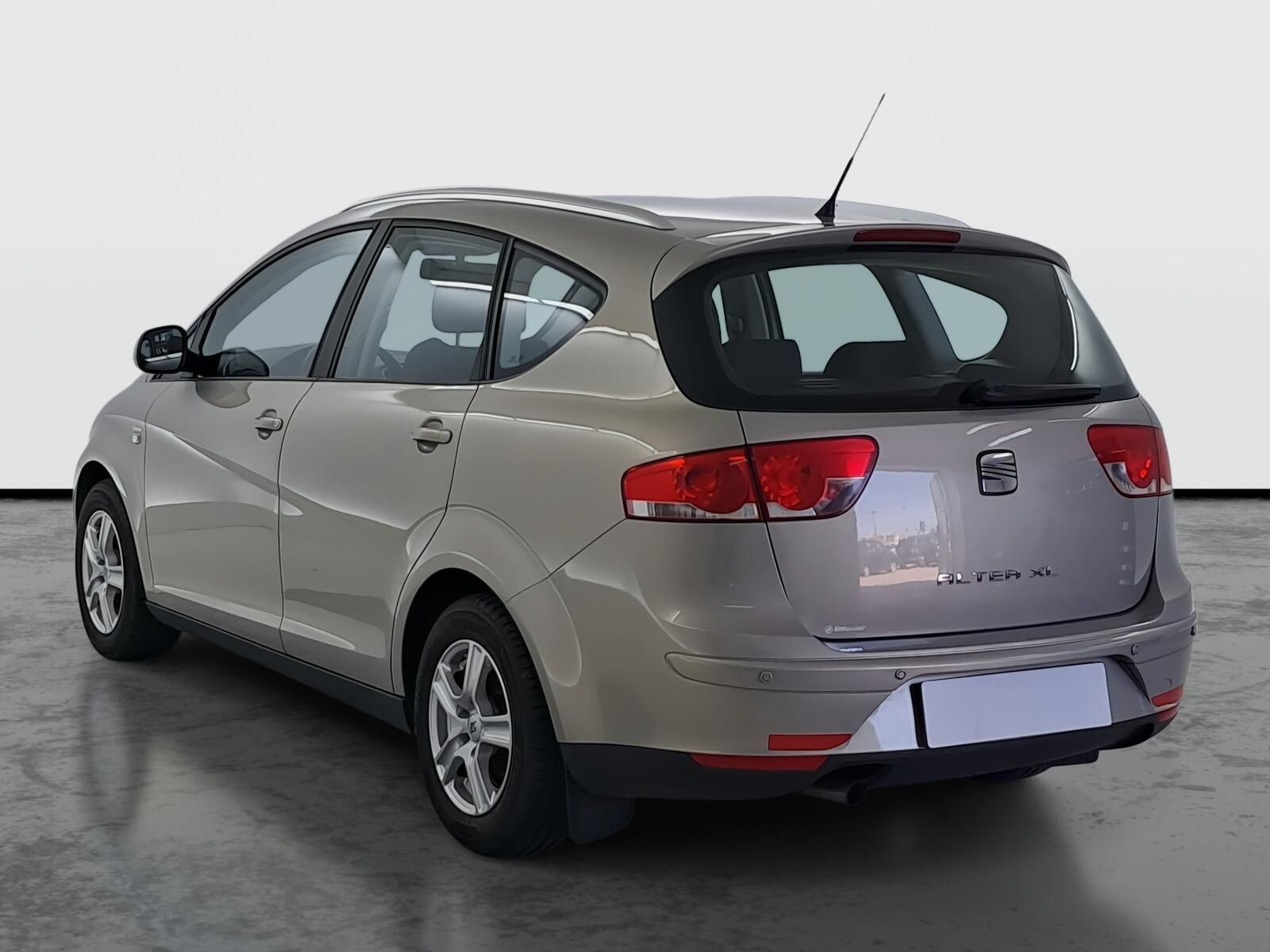 Seat Altea, 1.6 TDI, Automatická klima - fotka 4