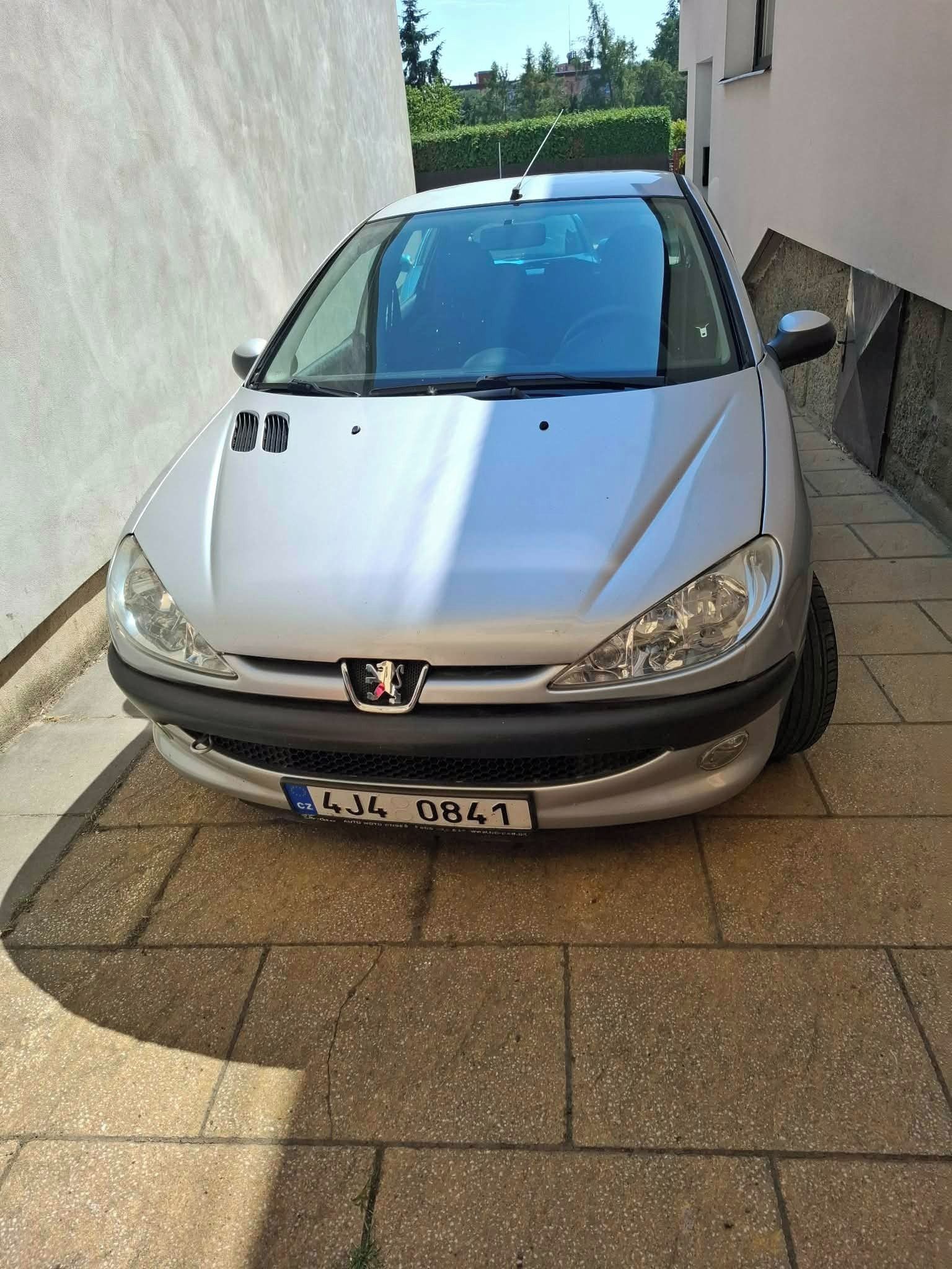 Peugeot 206, Peugeot 206 1,4 benzín