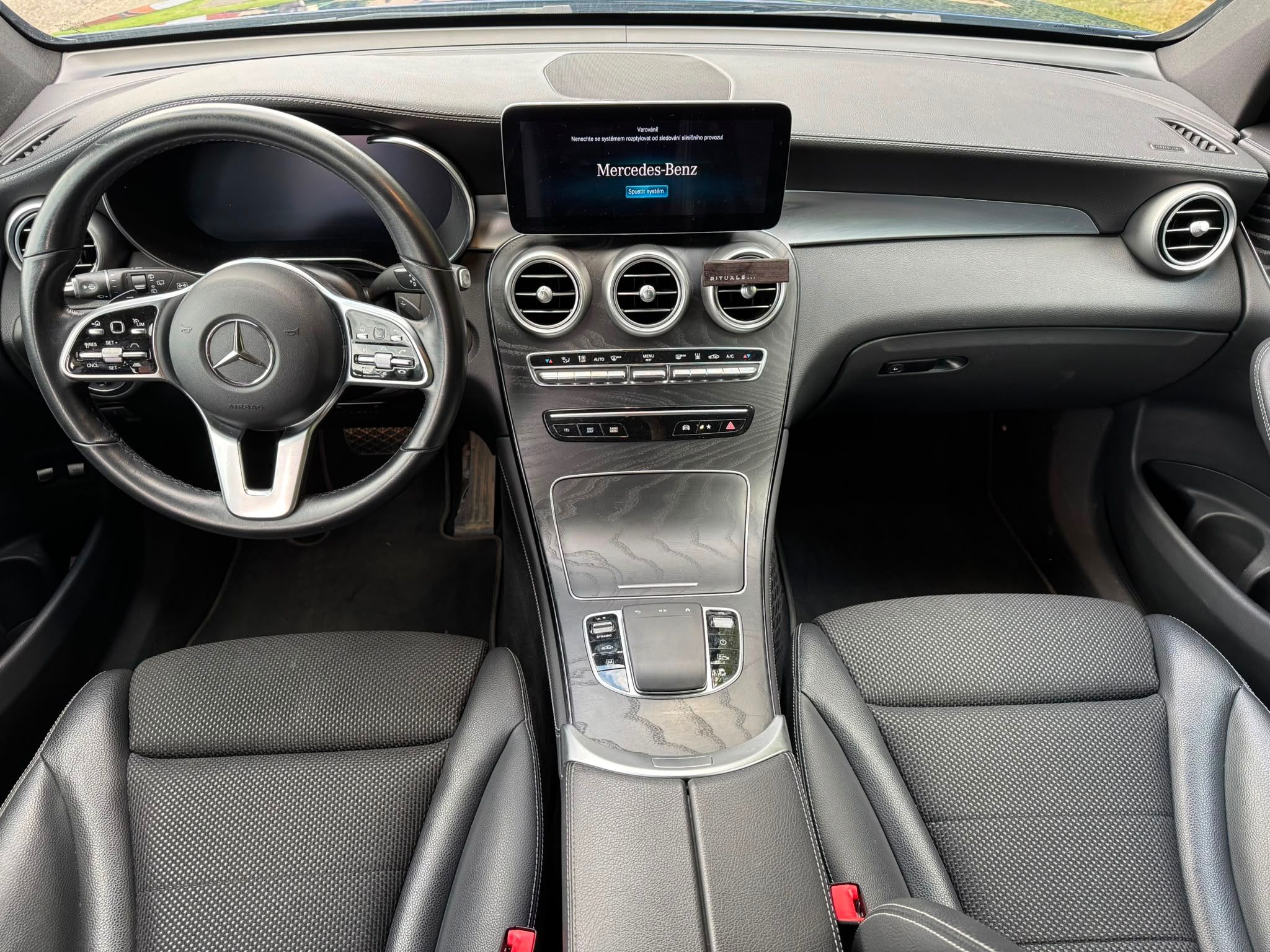 Mercedes-Benz GLC, Mercedes Benz GLC 300e - fotka 2