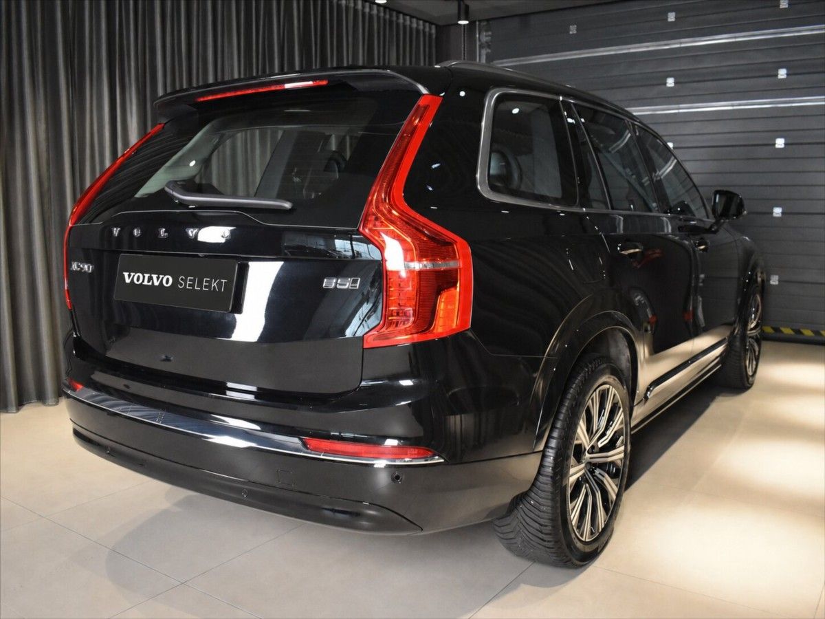 Volvo XC90, 2,0 B5 AWD Plus - fotka 4
