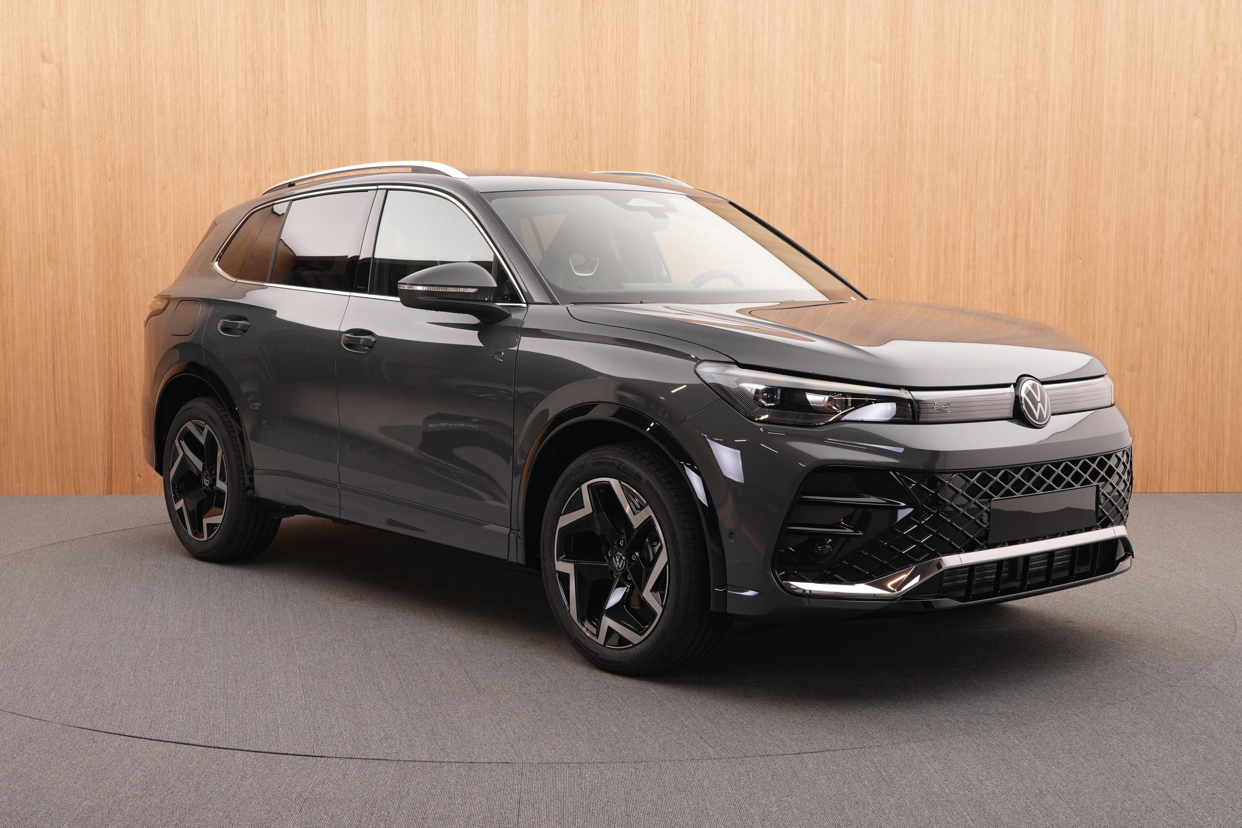 Volkswagen Tiguan, R-Line 1.5 eTSI DSG - fotka 6