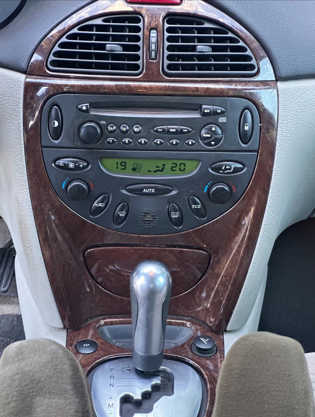 Citroën C5, Citroën C5 2.2 HDi TOP STAV - fotka 3