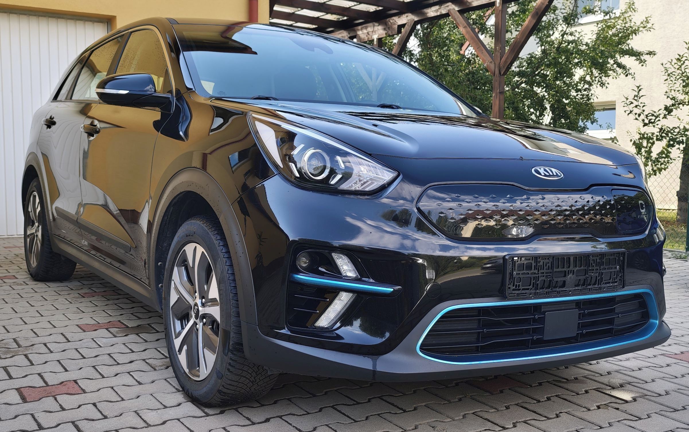 Kia Niro, 64 kWh Tažné SoH 100 % 3fáze - fotka 2