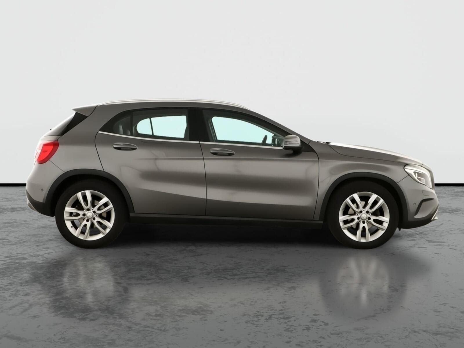 Mercedes-Benz GLA, 220 CDI 4MATIC, 4X4, Automat - fotka 6