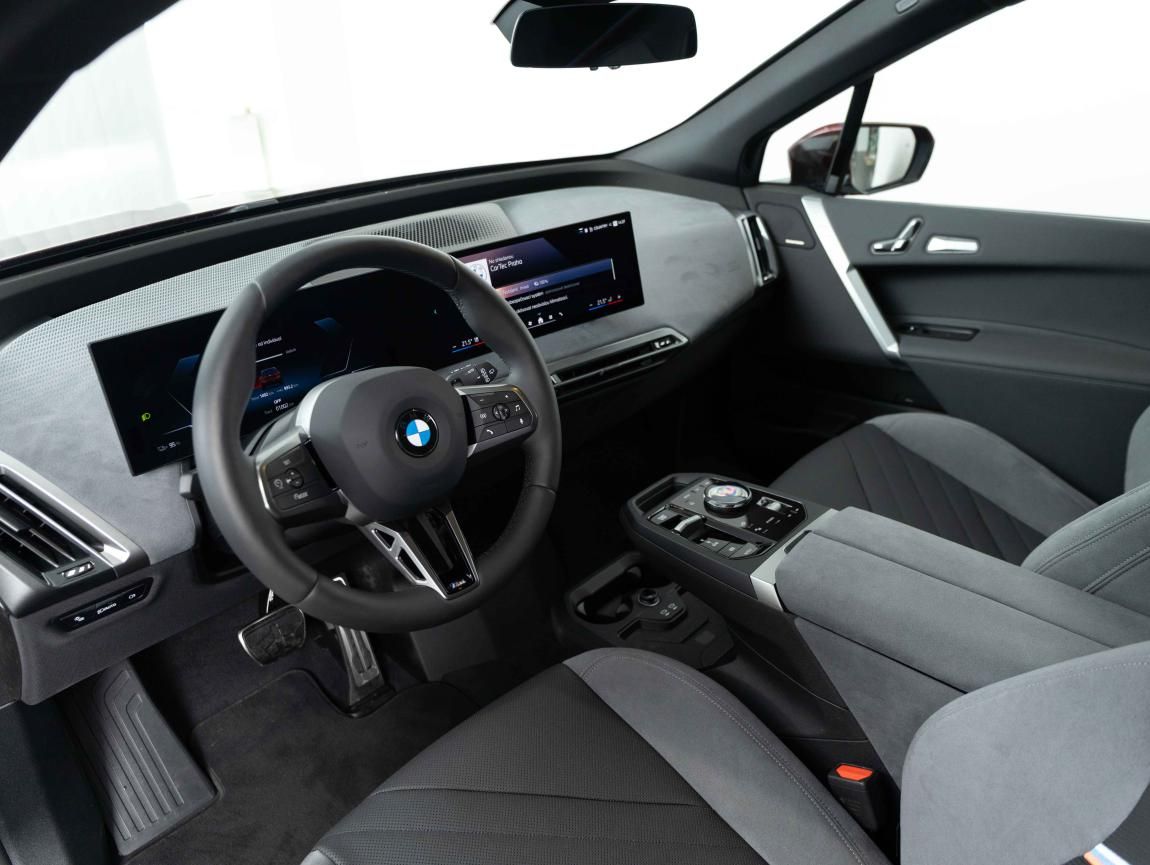 BMW iX, xDrive45 - fotka 5
