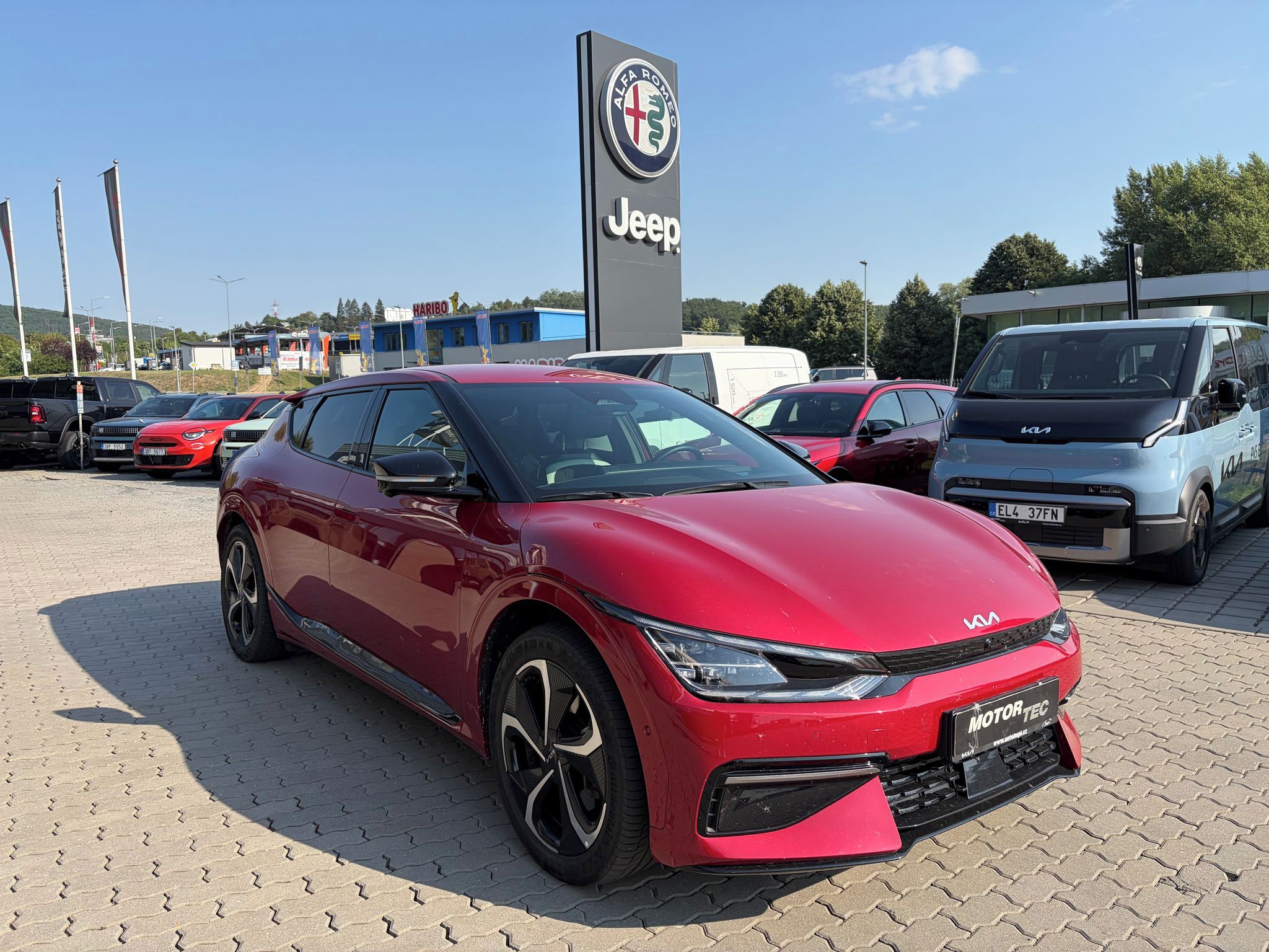 Kia EV6, GT-Line 168 kW - fotka 2