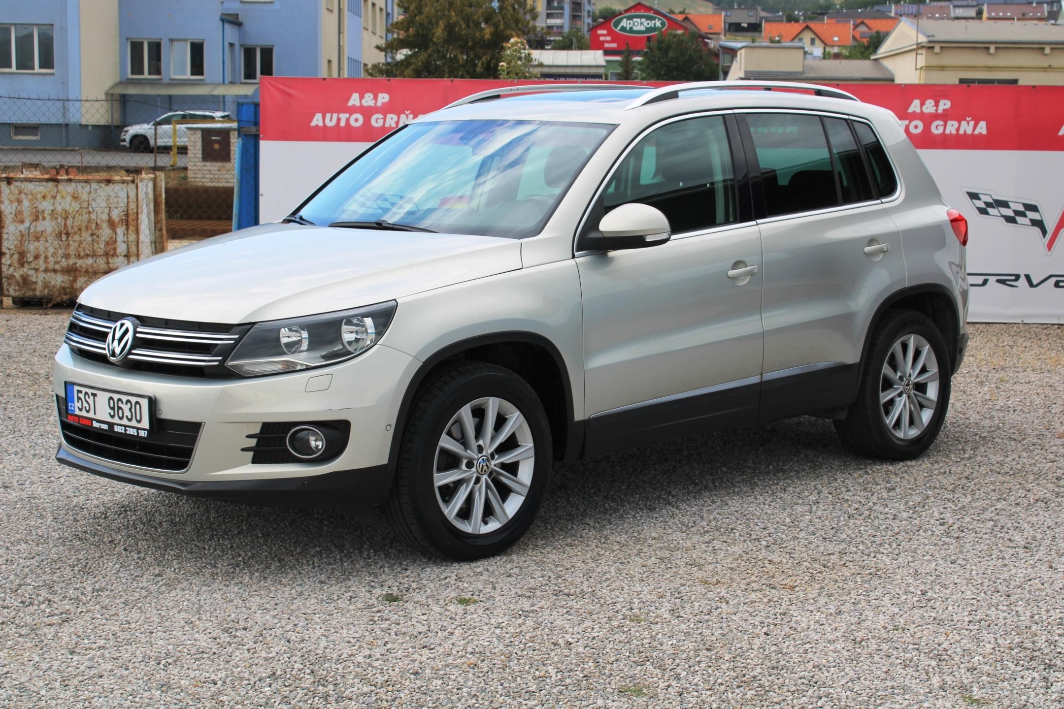 Volkswagen Tiguan, 2.0 TDI KLIMA VÝHŘEV TAŽNÉ NAV - fotka 3