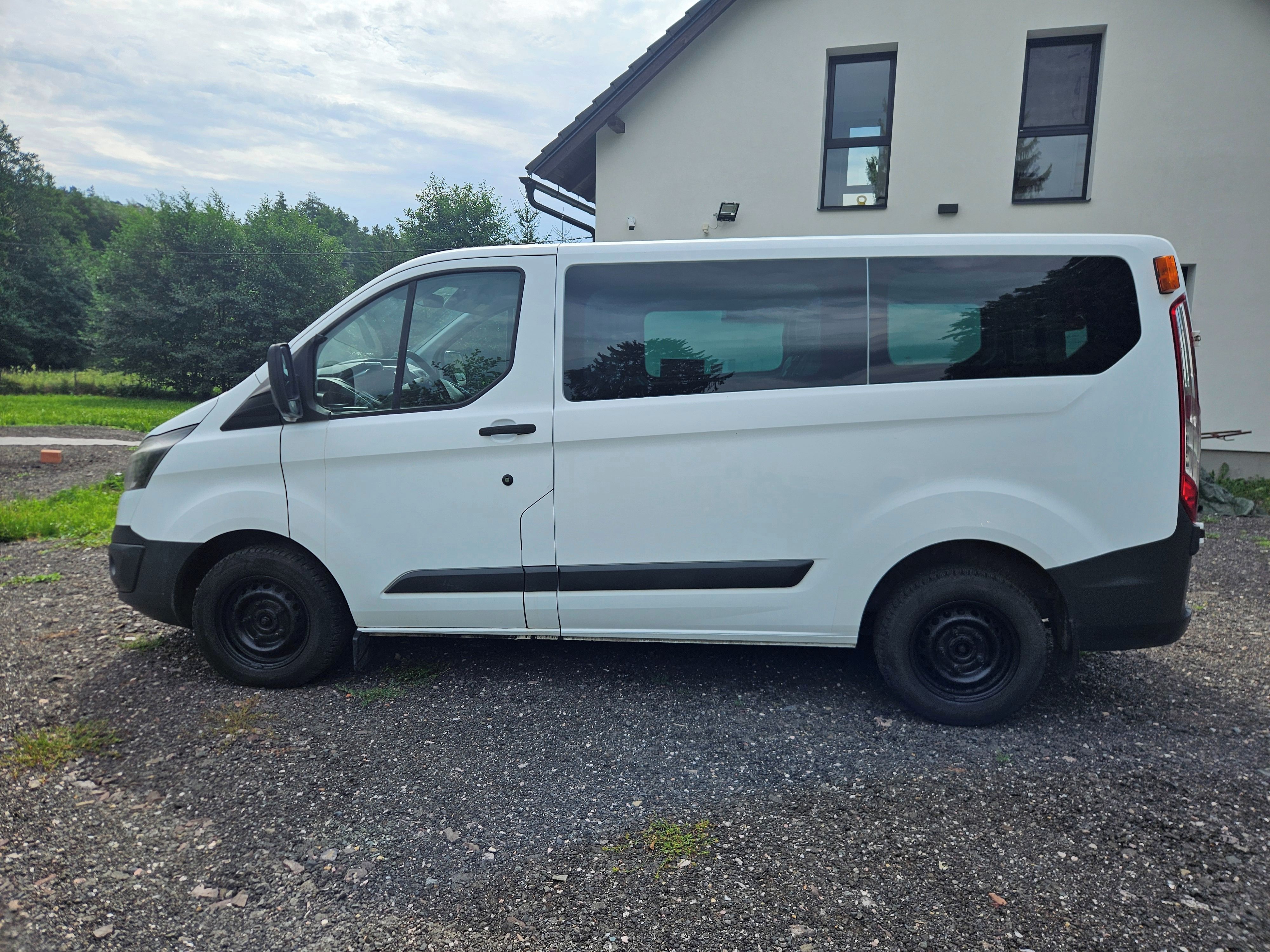 Ford Transit Custom, 2,2 TDCi mikrobus 202t.km - fotka 2